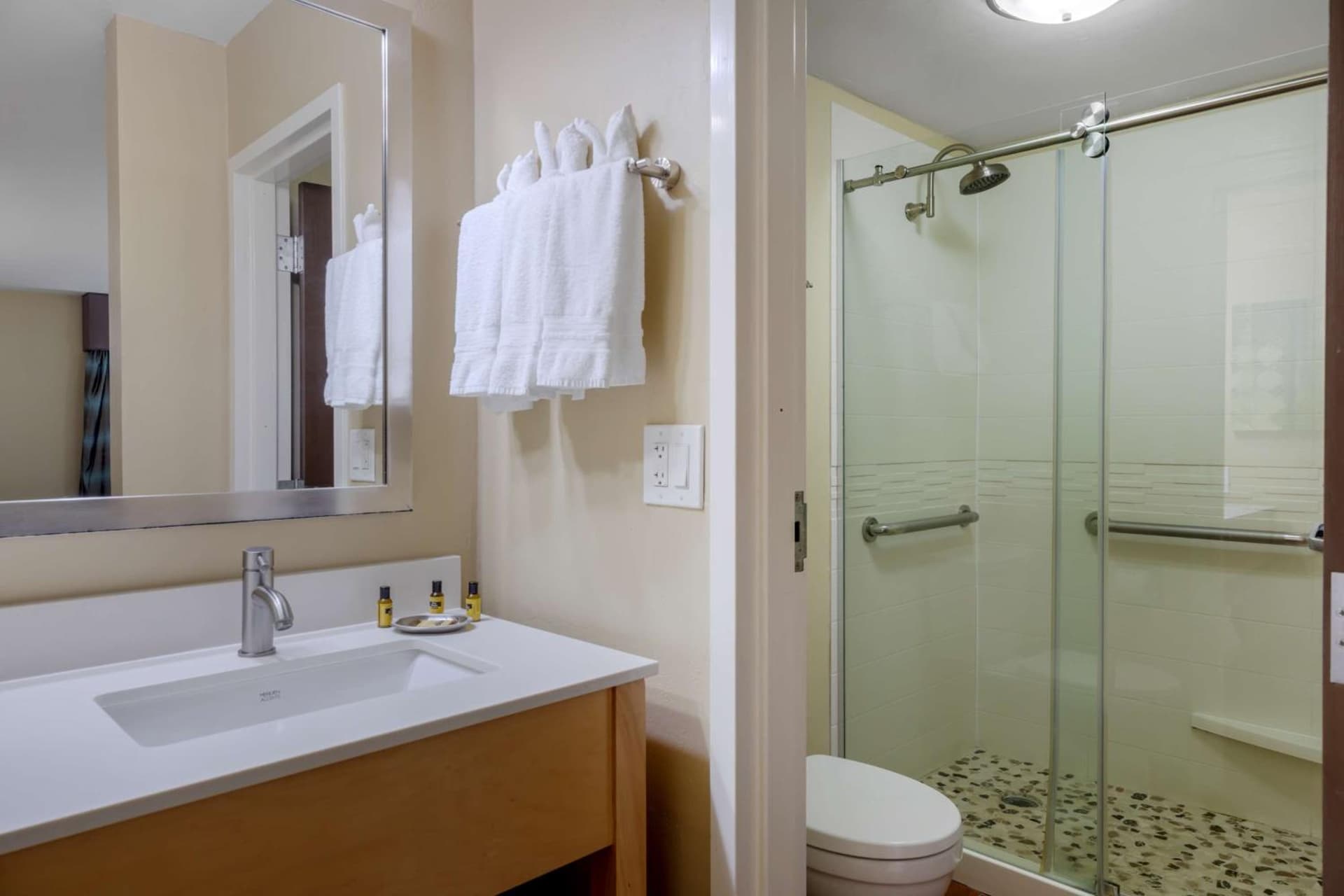 Best Western Plus South Coast Inn gallery photo in Santa Barbara, CA — image 16
