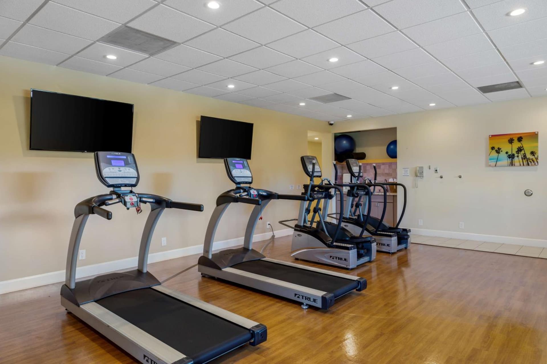 Best Western Plus South Coast Inn gallery photo in Santa Barbara, CA — image 11