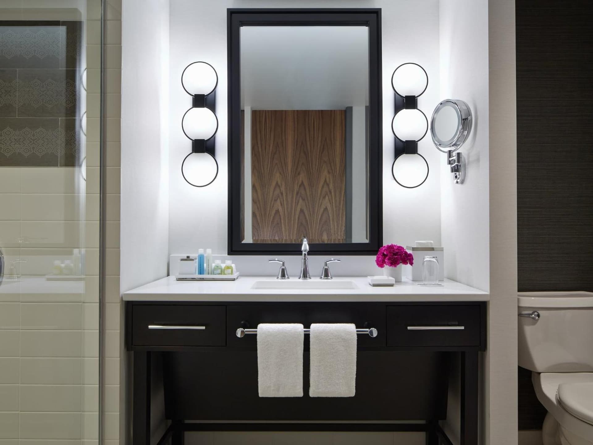 Loews Chicago Hotel gallery photo in Chicago, IL — image 5