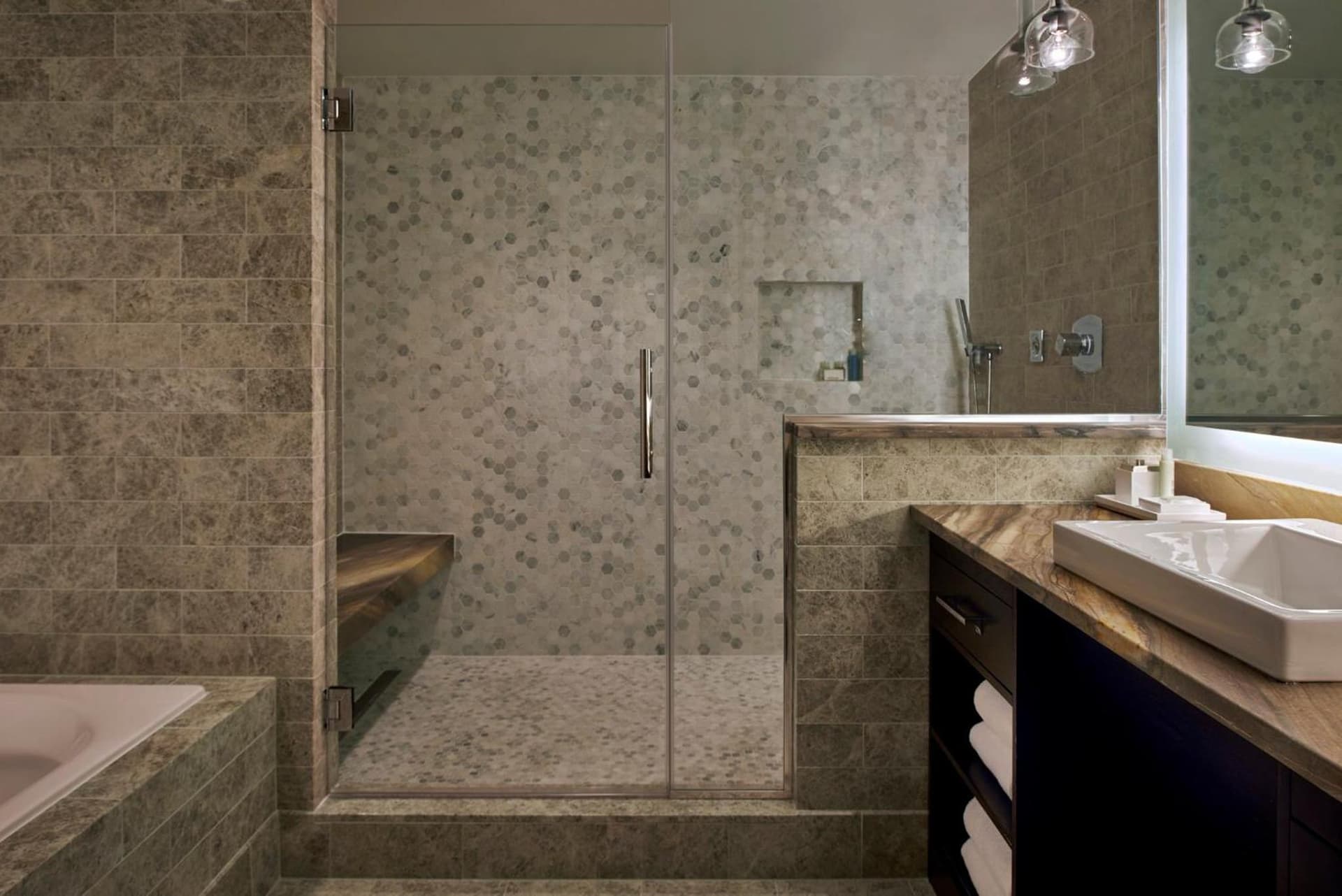 Loews Chicago Hotel gallery photo in Chicago, IL — image 69