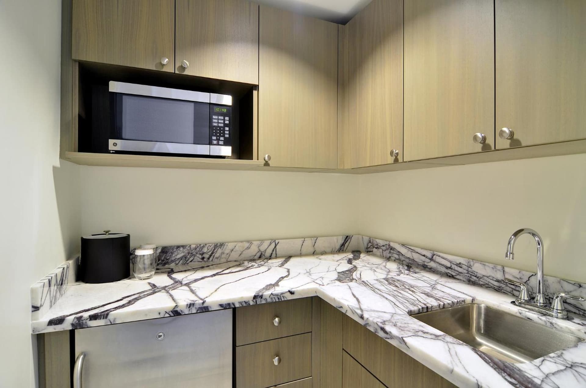 Loews Regency New York Hotel interior in New York, NY — gallery photo 2