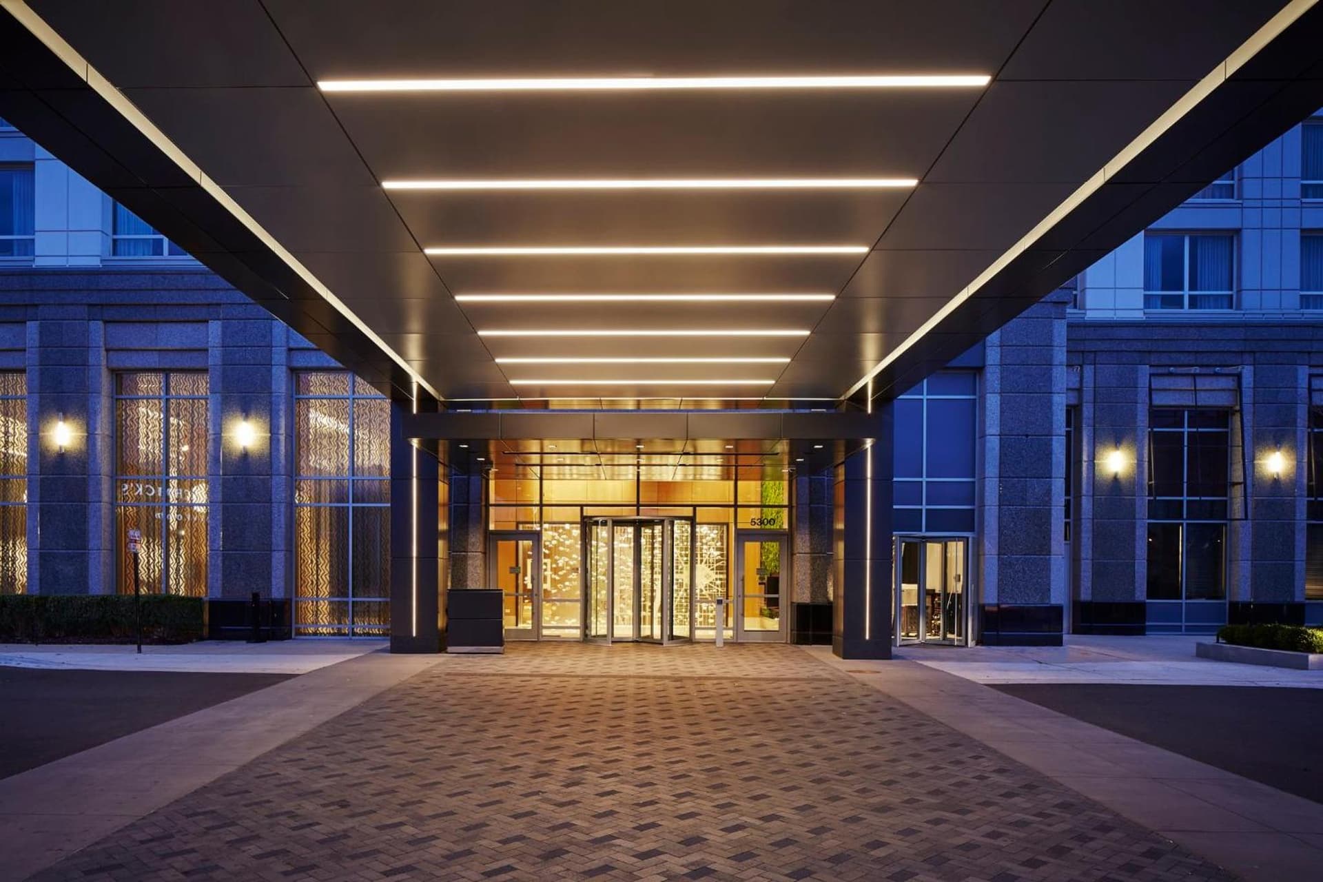 Loews Chicago O'Hare Hotel gallery photo in Rosemont, IL — image 16