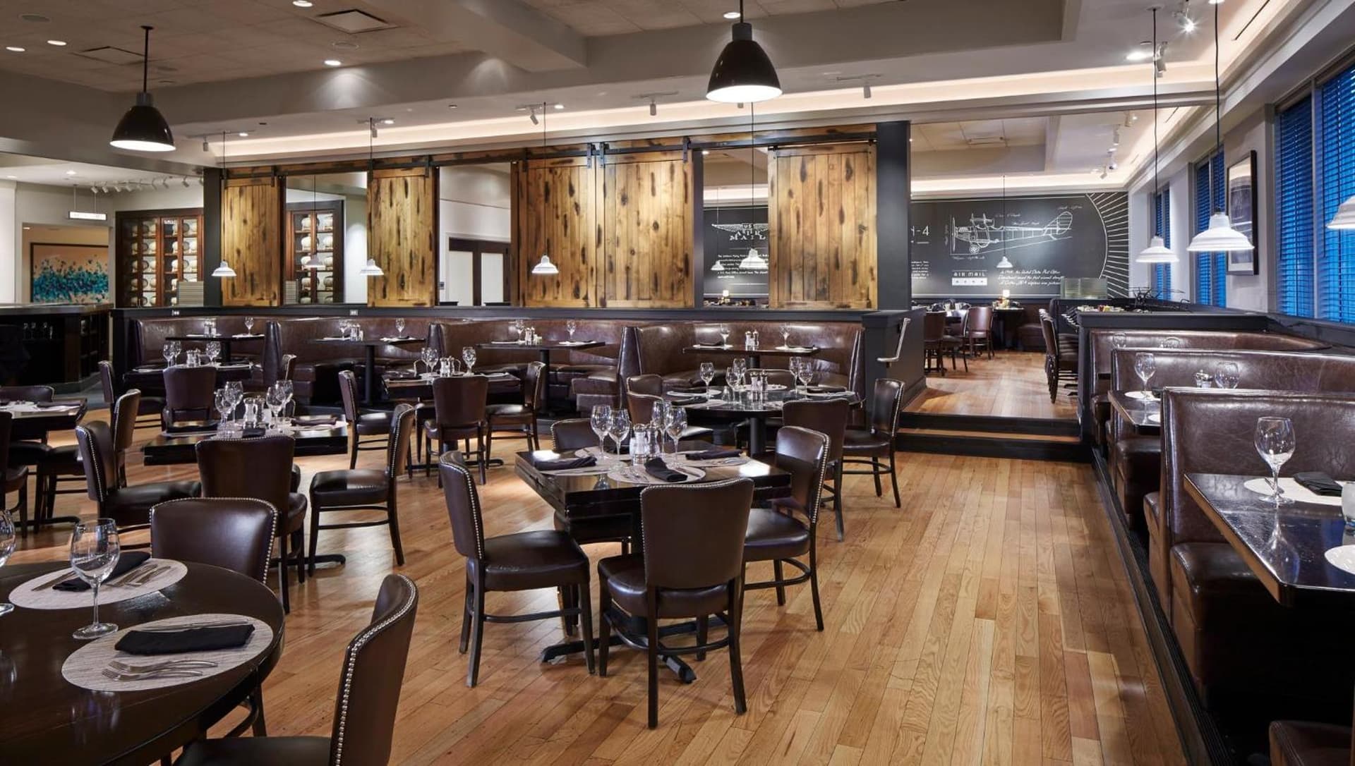 Loews Chicago O'Hare Hotel gallery photo in Rosemont, IL — image 4