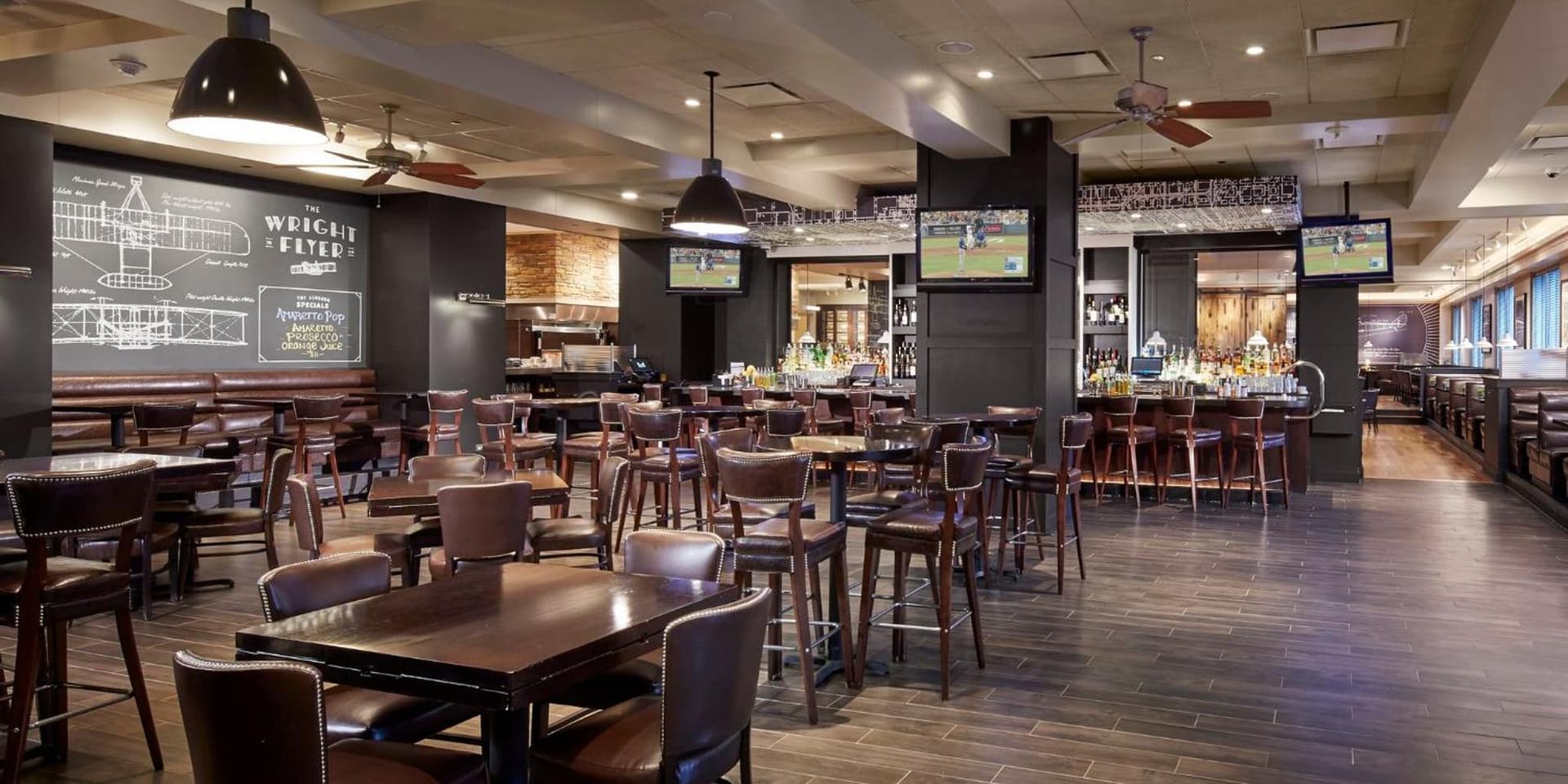 Loews Chicago O'Hare Hotel gallery photo in Rosemont, IL — image 38