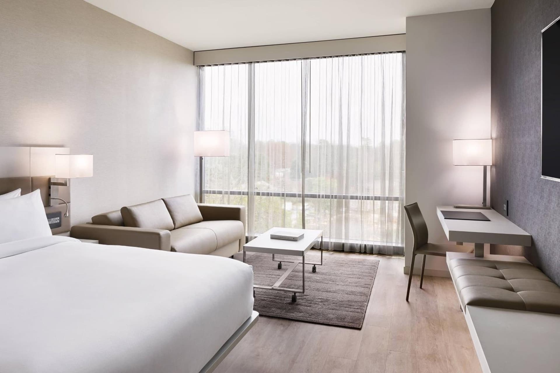 AC Hotel by Marriott Charlotte SouthPark gallery photo in Charlotte, NC — image 23