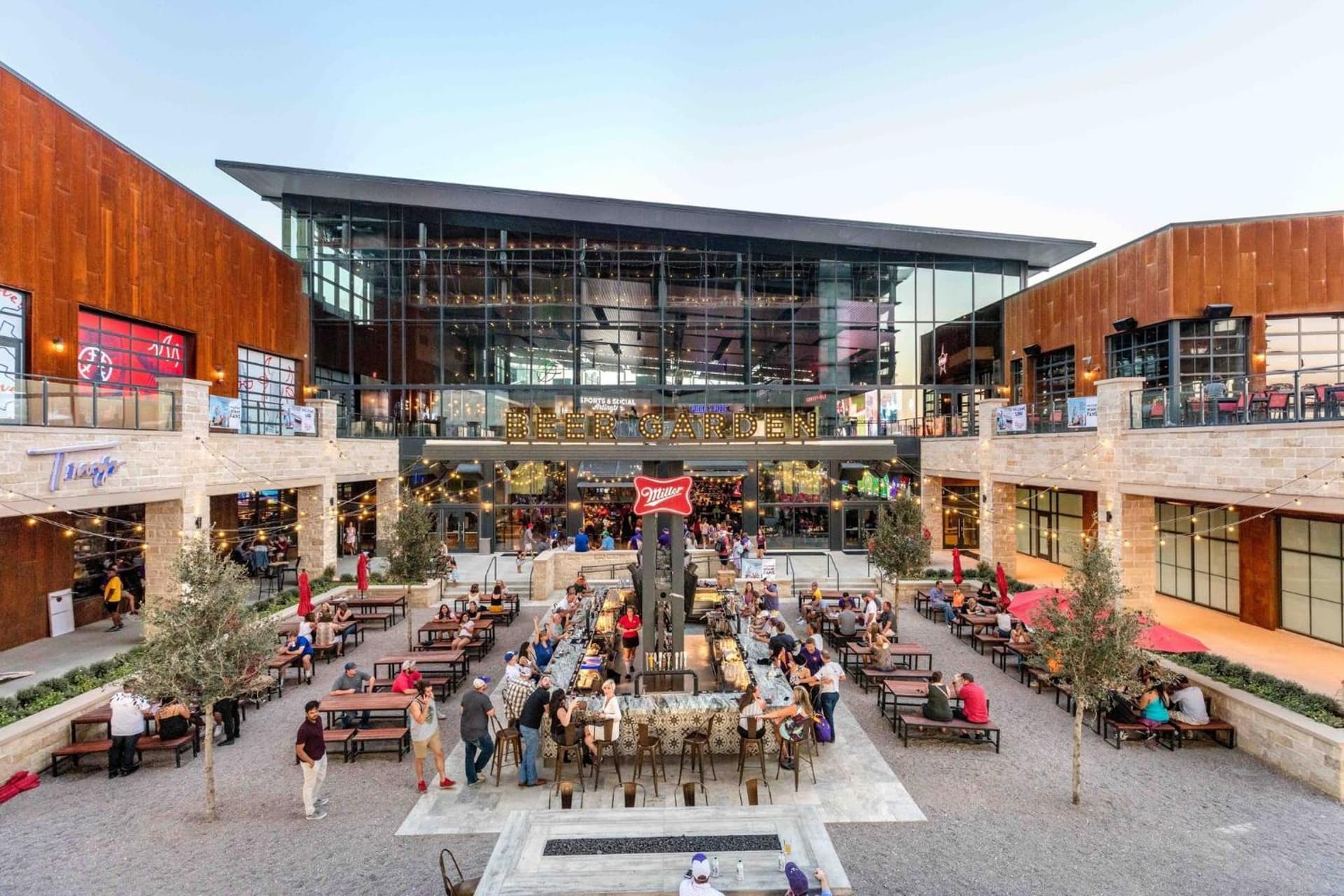 Live! by Loews - Arlington, TX gallery photo in Arlington, TX — image 54