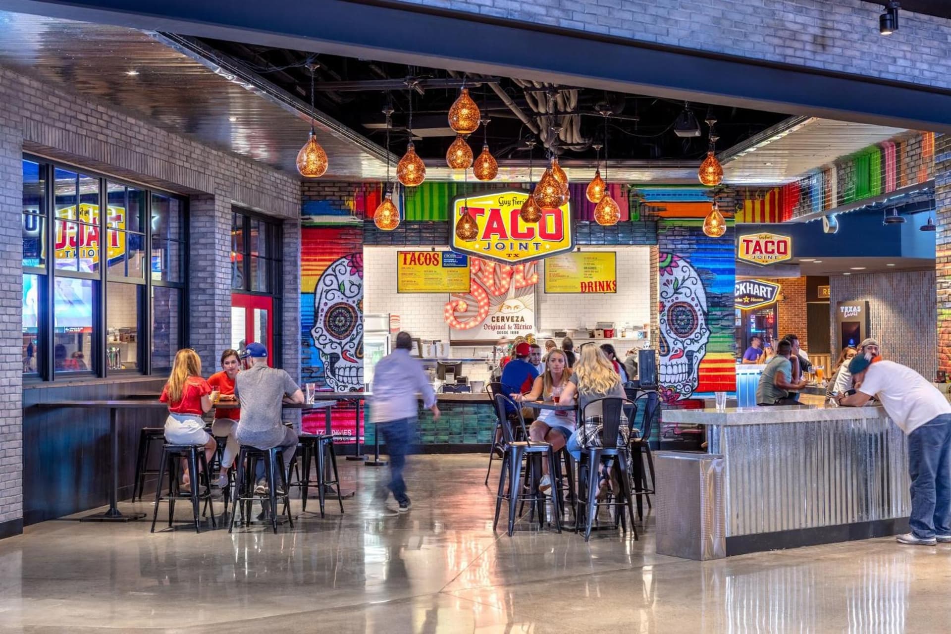 Live! by Loews - Arlington, TX gallery photo in Arlington, TX — image 42