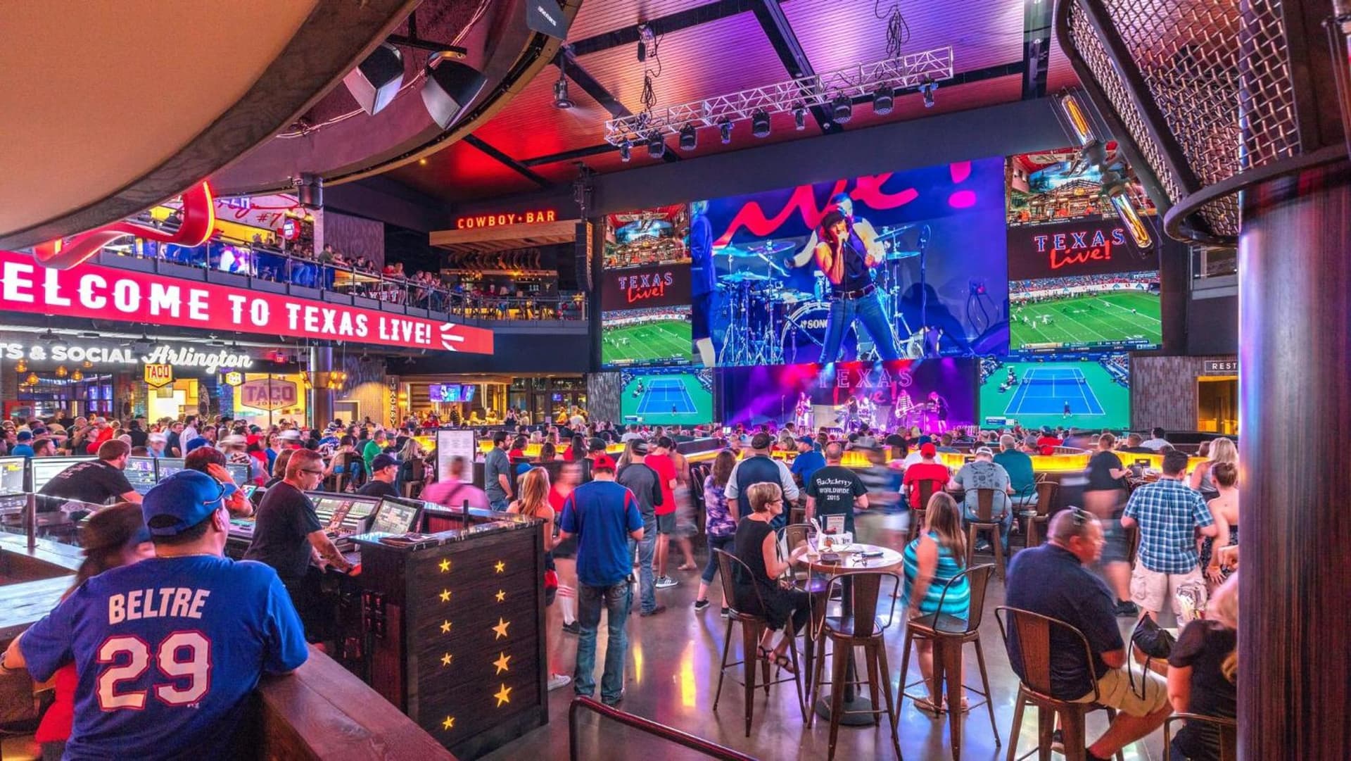 Live! by Loews - Arlington, TX gallery photo in Arlington, TX — image 39