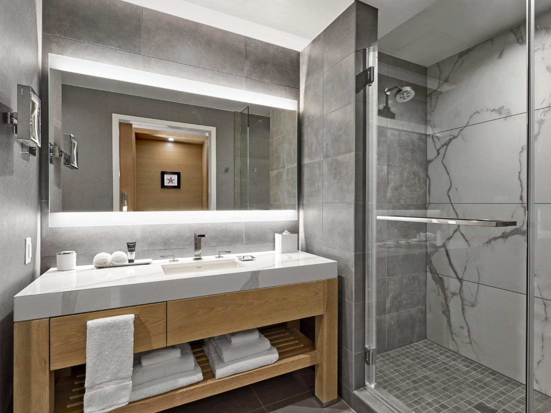 Live! by Loews - Arlington, TX gallery photo in Arlington, TX — image 34