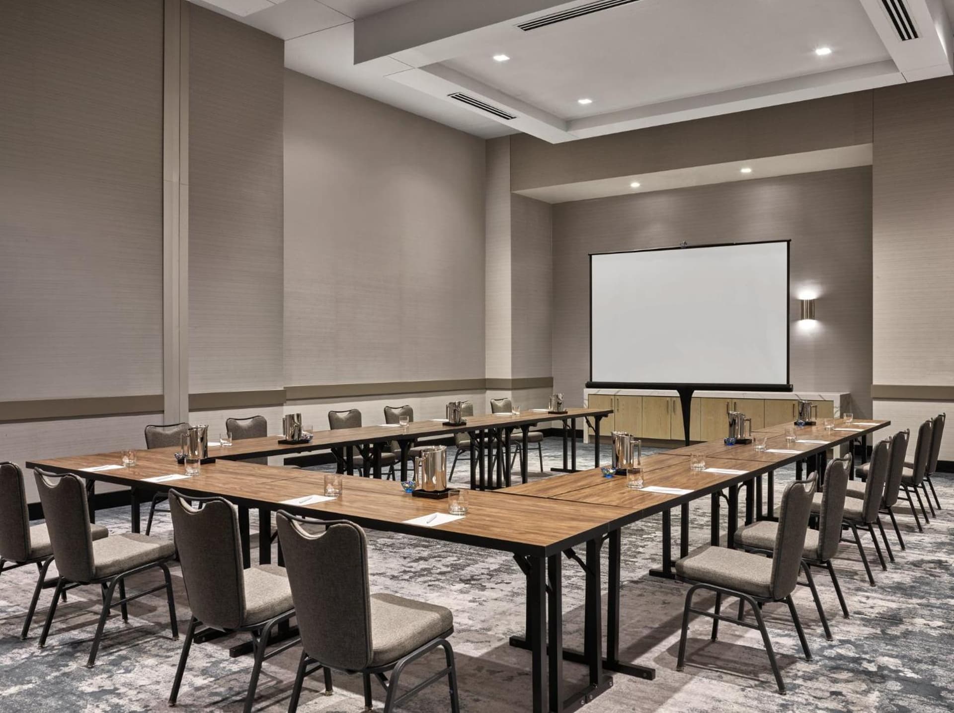 Live! by Loews - Arlington, TX gallery photo in Arlington, TX — image 44