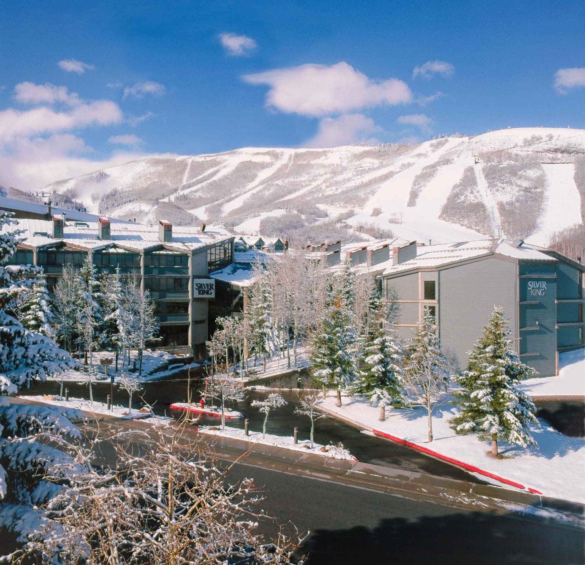 Silver King by All Seasons Resort Lodging interior in Park City, UT — gallery photo 2