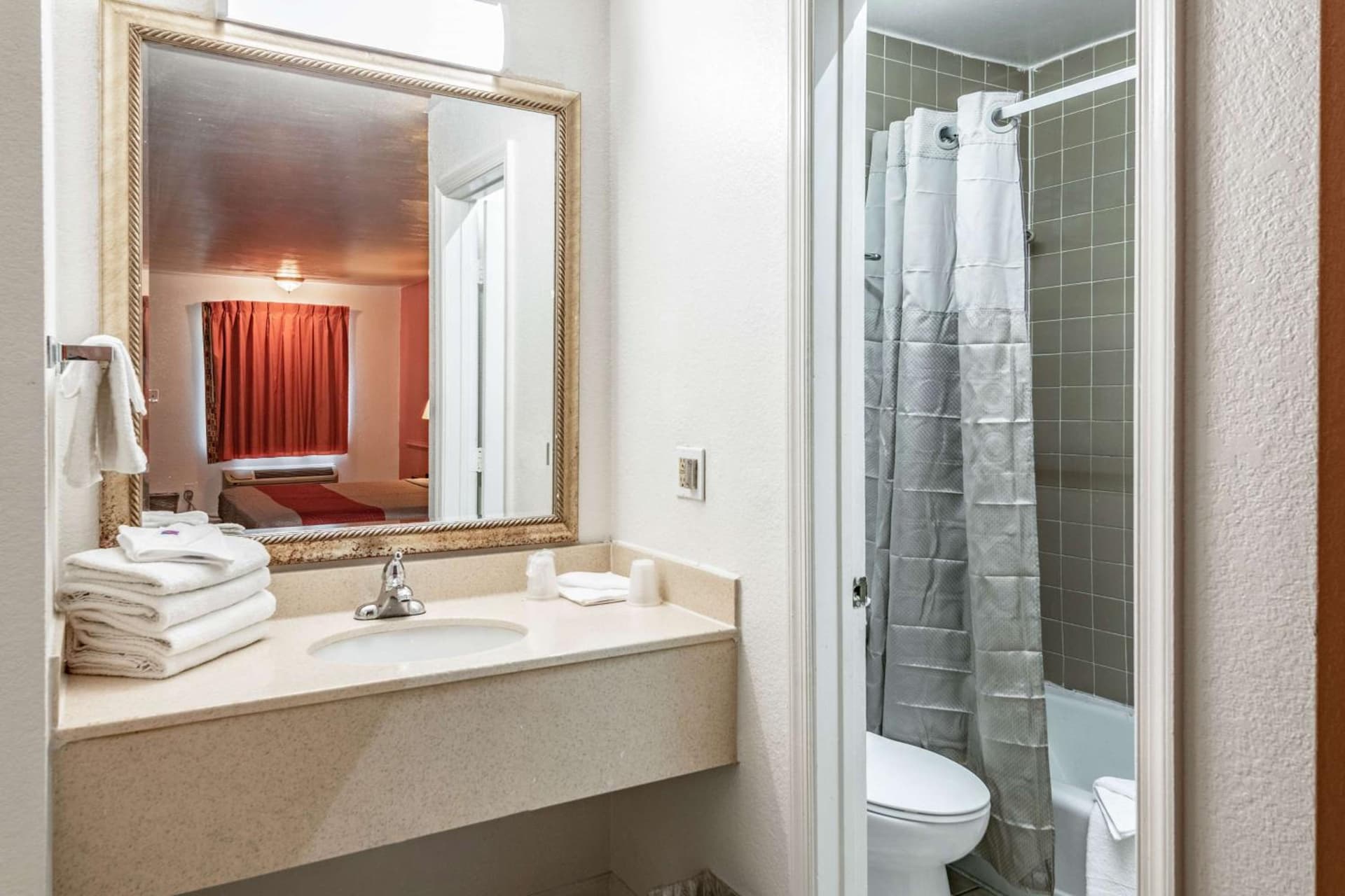 Motel 6-Portsmouth, VA gallery photo in Portsmouth, VA — image 41