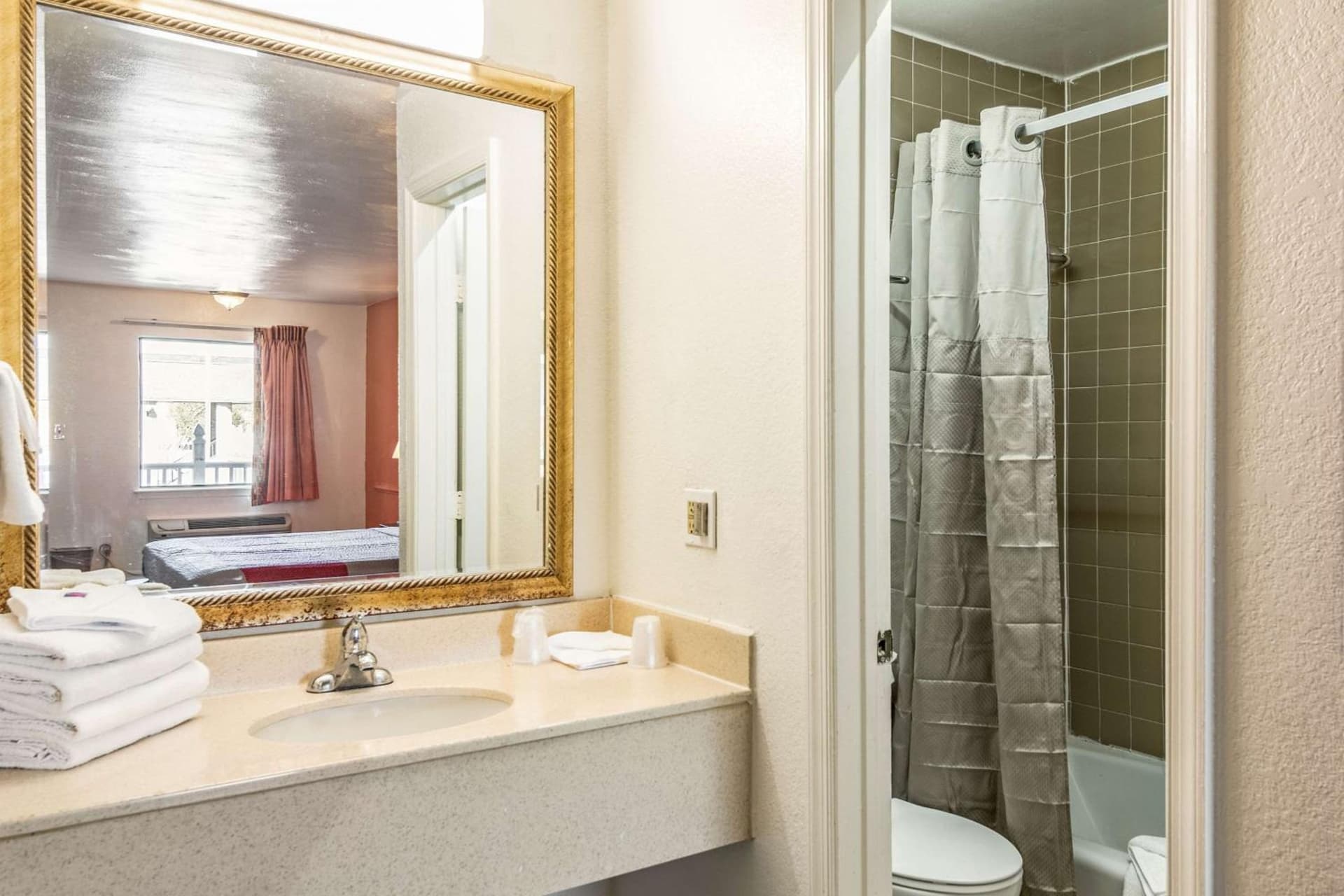 Motel 6-Portsmouth, VA gallery photo in Portsmouth, VA — image 6