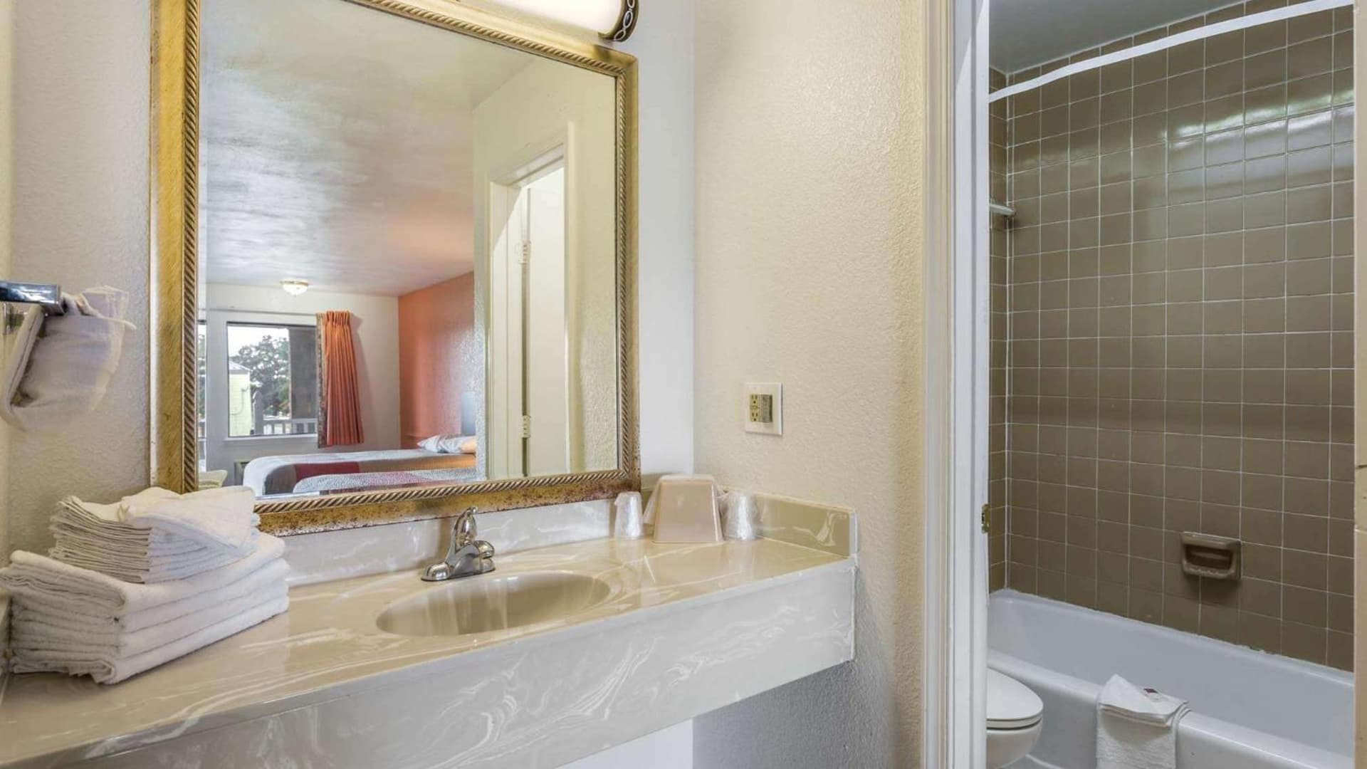 Motel 6-Portsmouth, VA gallery photo in Portsmouth, VA — image 22
