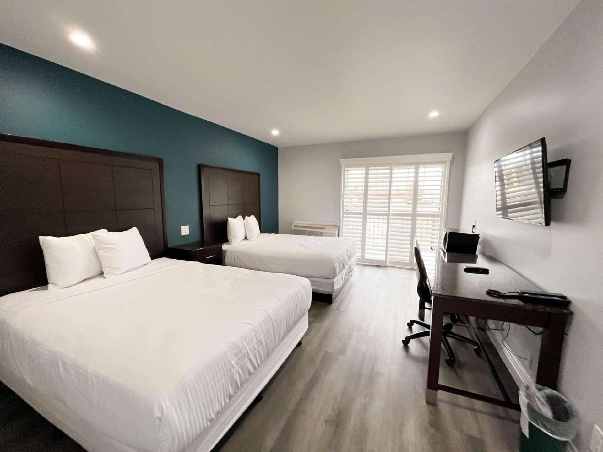 Motel 6 Vallejo, CA - Napa Valley property views in Vallejo, CA — gallery photo 3