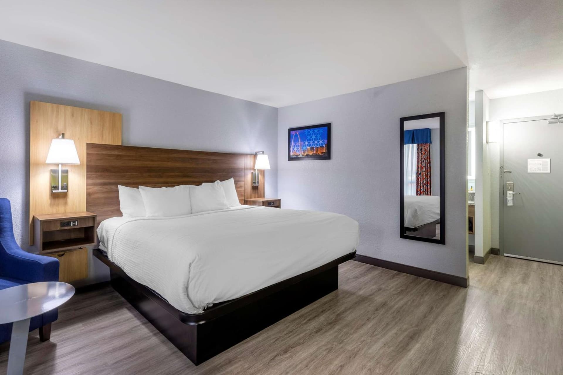 Best Western Plus St. Louis West-Westport property views in Maryland Heights, MO — gallery photo 3