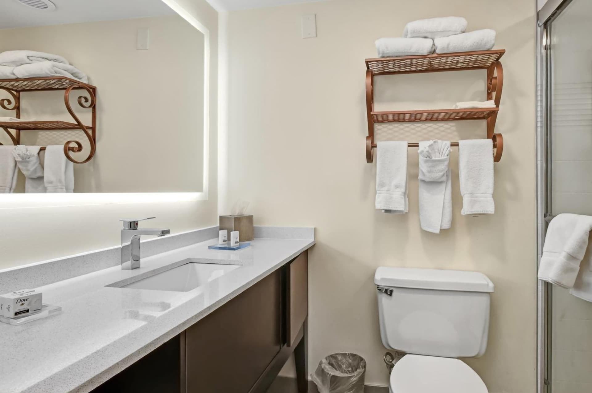 Holiday Inn - Piscataway - Somerset by IHG gallery photo in Piscataway, NJ — image 23