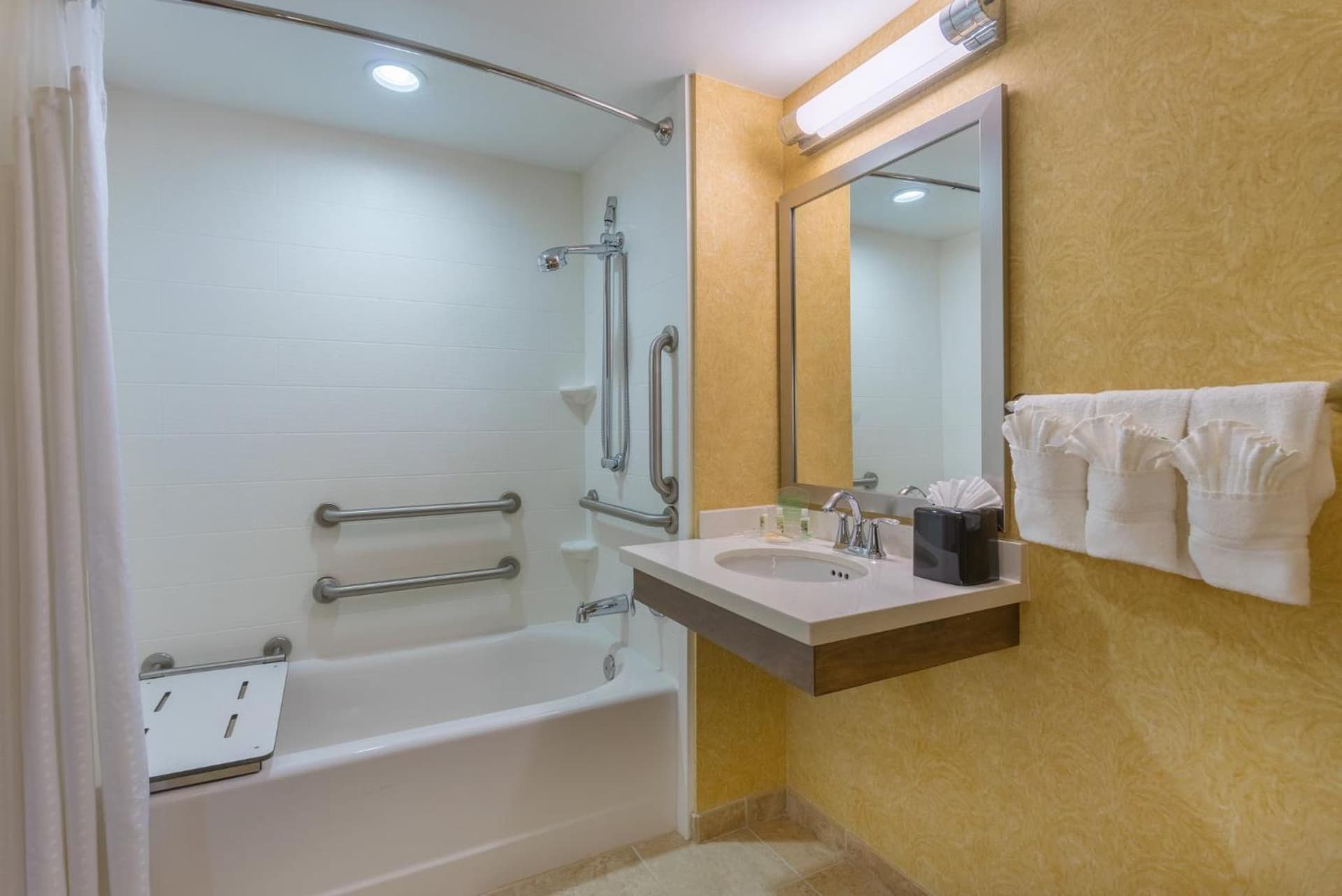 Holiday Inn Baltimore BWI Airport by IHG gallery photo in Linthicum Heights, MD — image 10