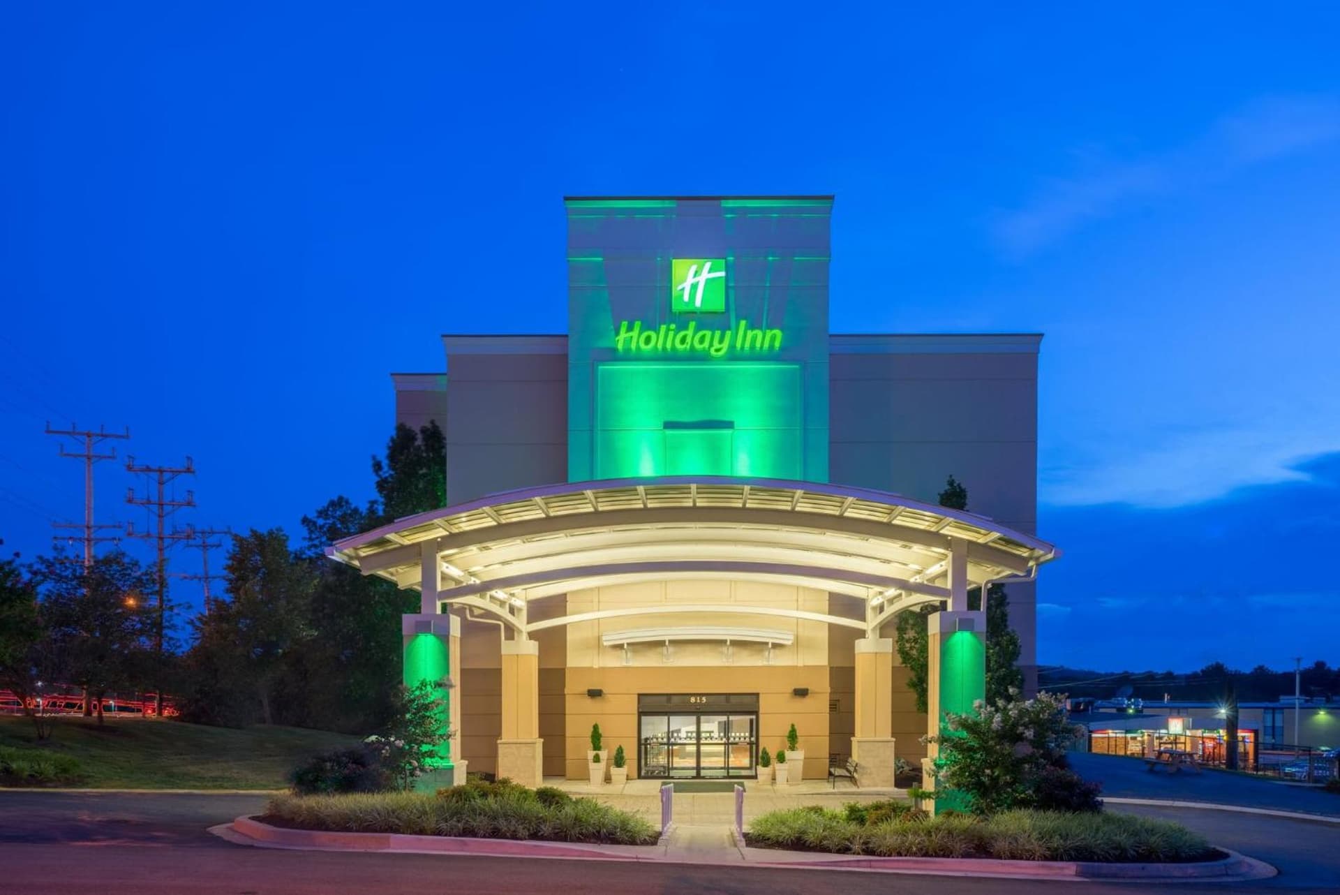 Holiday Inn Baltimore BWI Airport by IHG featured exterior or lobby in Linthicum Heights, MD — similar hotel