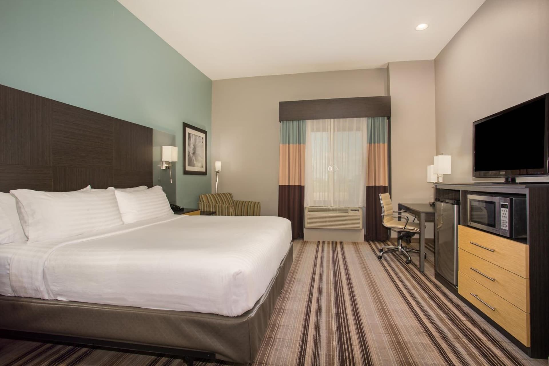 Holiday Inn Express & Suites Amarillo West by IHG gallery photo in Amarillo, TX — image 12
