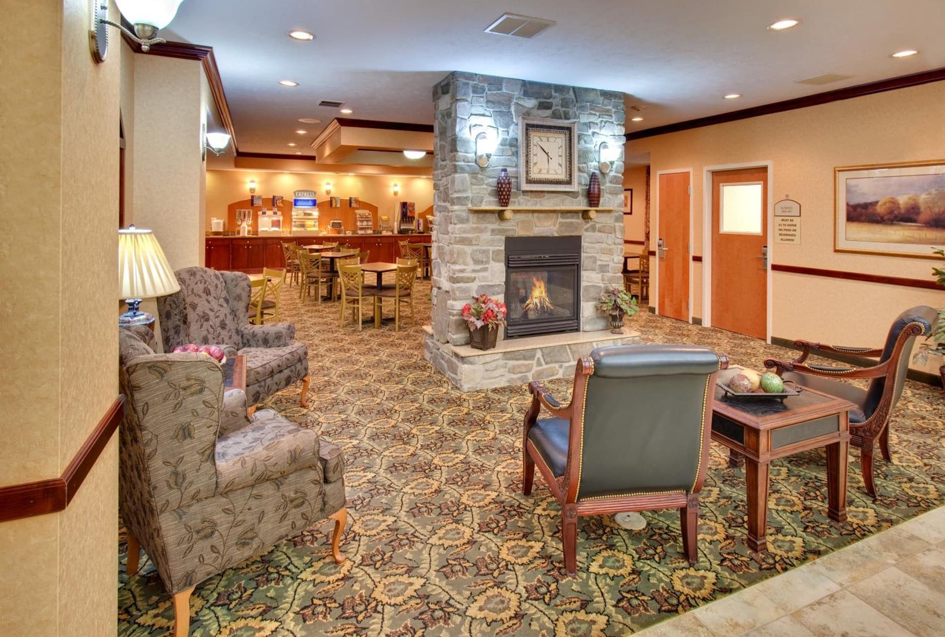 Holiday Inn Express Hotel & Suites Bismarck by IHG gallery photo in Bismarck, ND — image 25