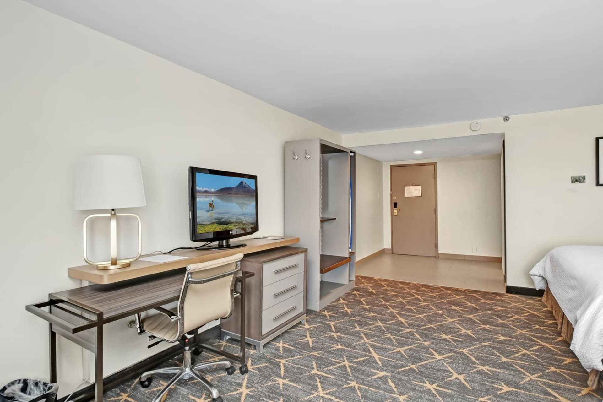 Holiday Inn - Piscataway - Somerset by IHG gallery photo in Piscataway, NJ — image 12