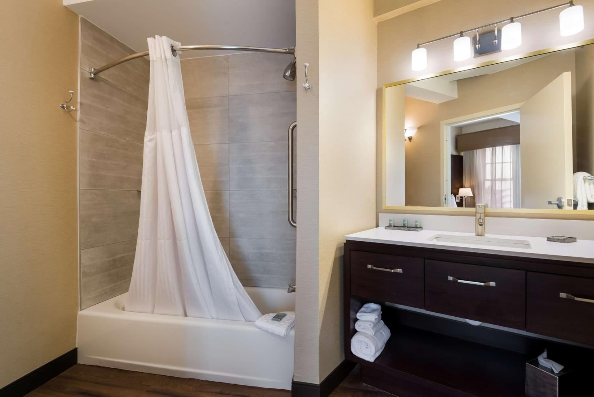 Best Western Syracuse Downtown Hotel and Suites gallery photo in Syracuse, NY — image 31