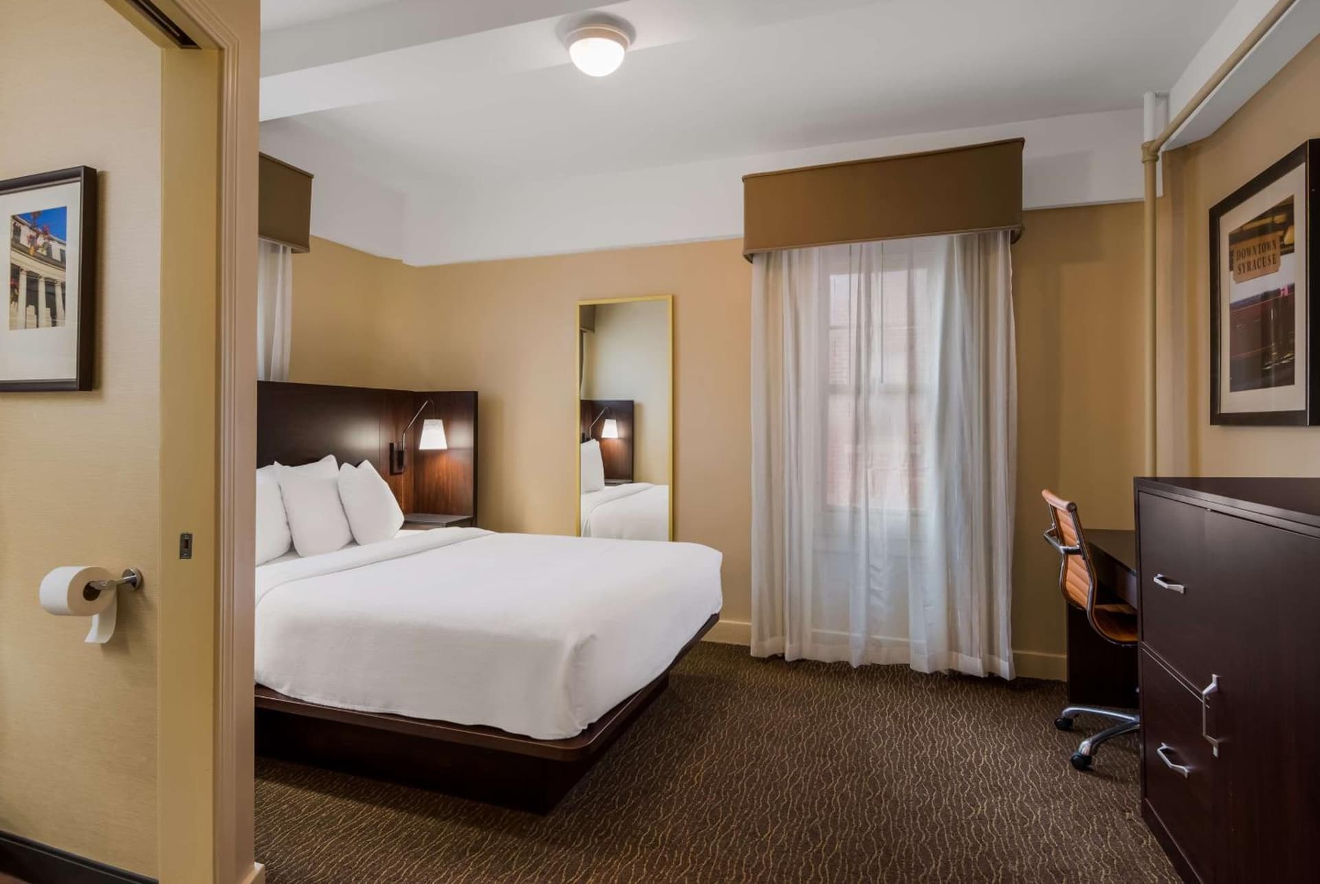 Best Western Syracuse Downtown Hotel and Suites interior in Syracuse, NY — gallery photo 2
