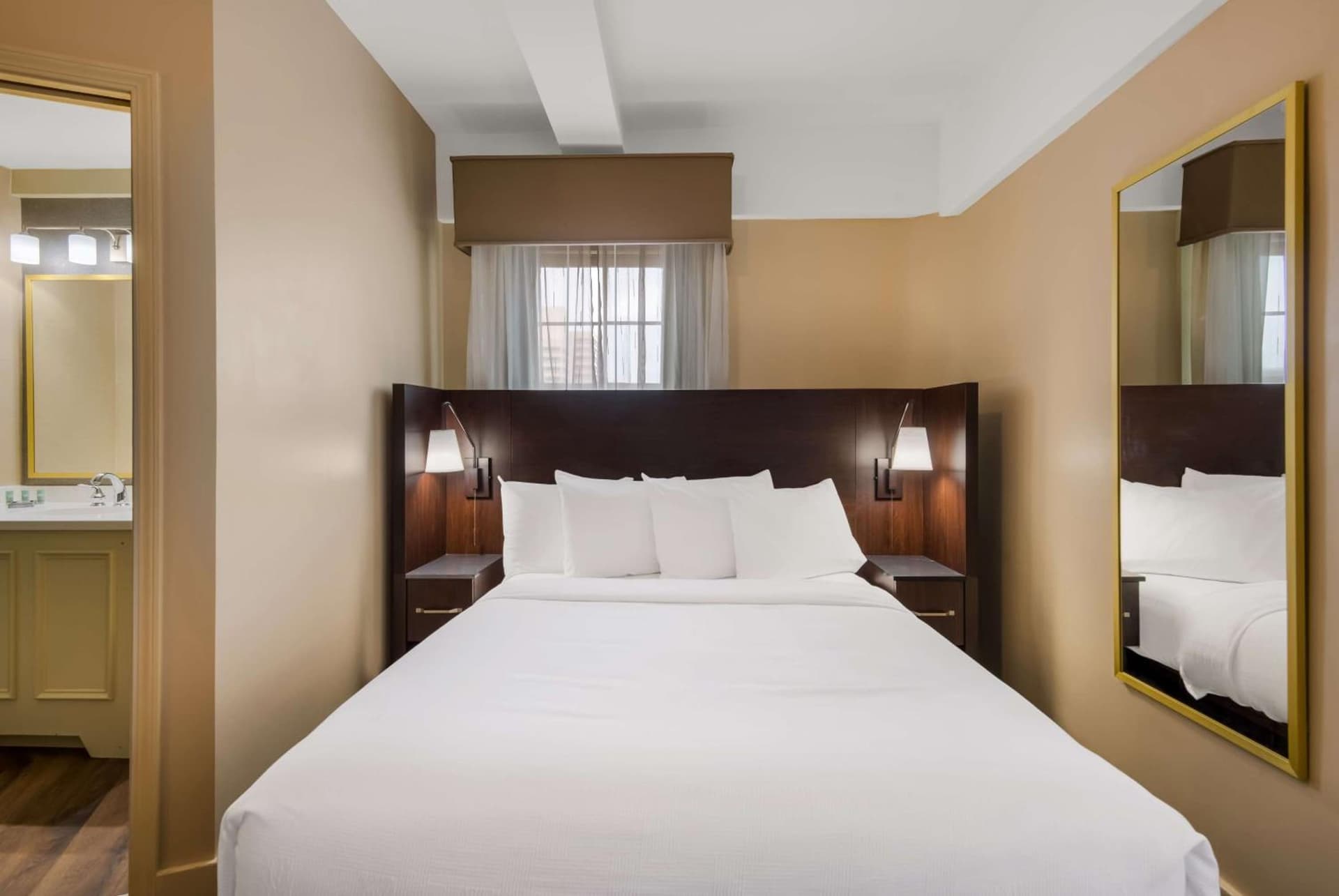 Best Western Syracuse Downtown Hotel and Suites gallery photo in Syracuse, NY — image 22