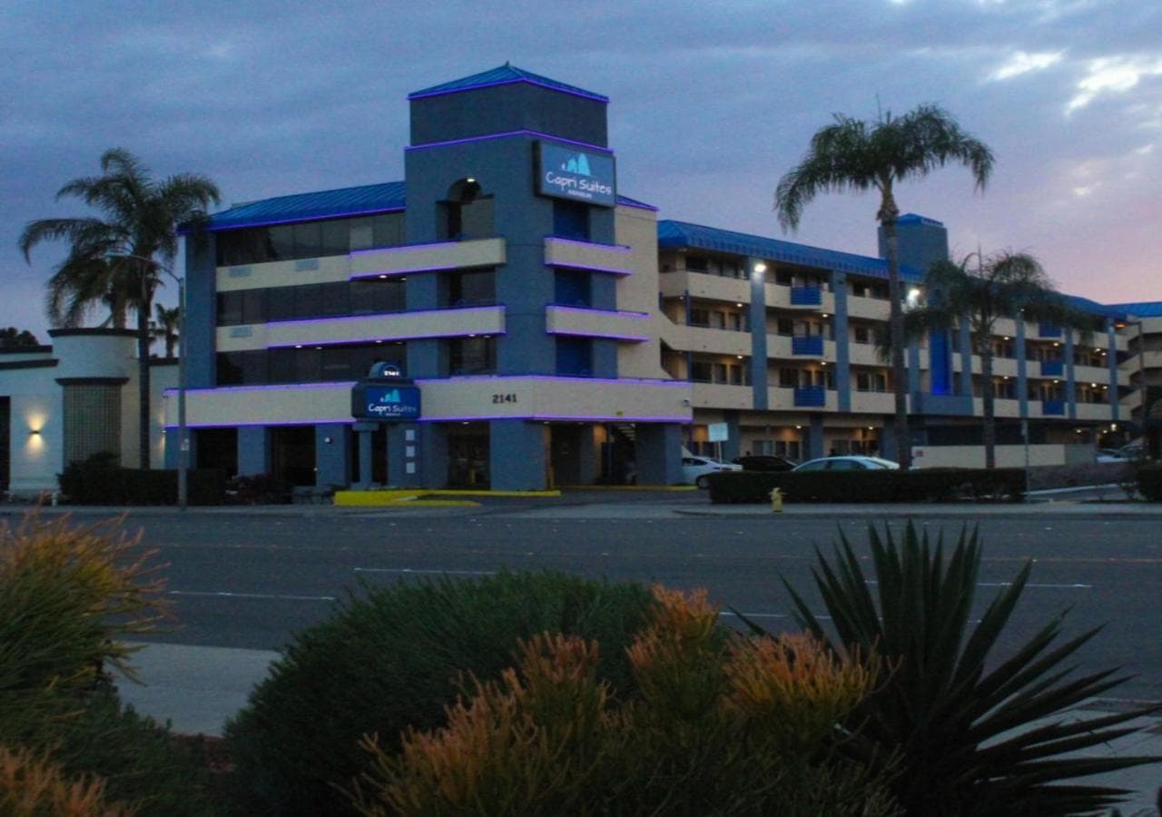 Capri Suites Anaheim interior in Anaheim, CA — gallery photo 2