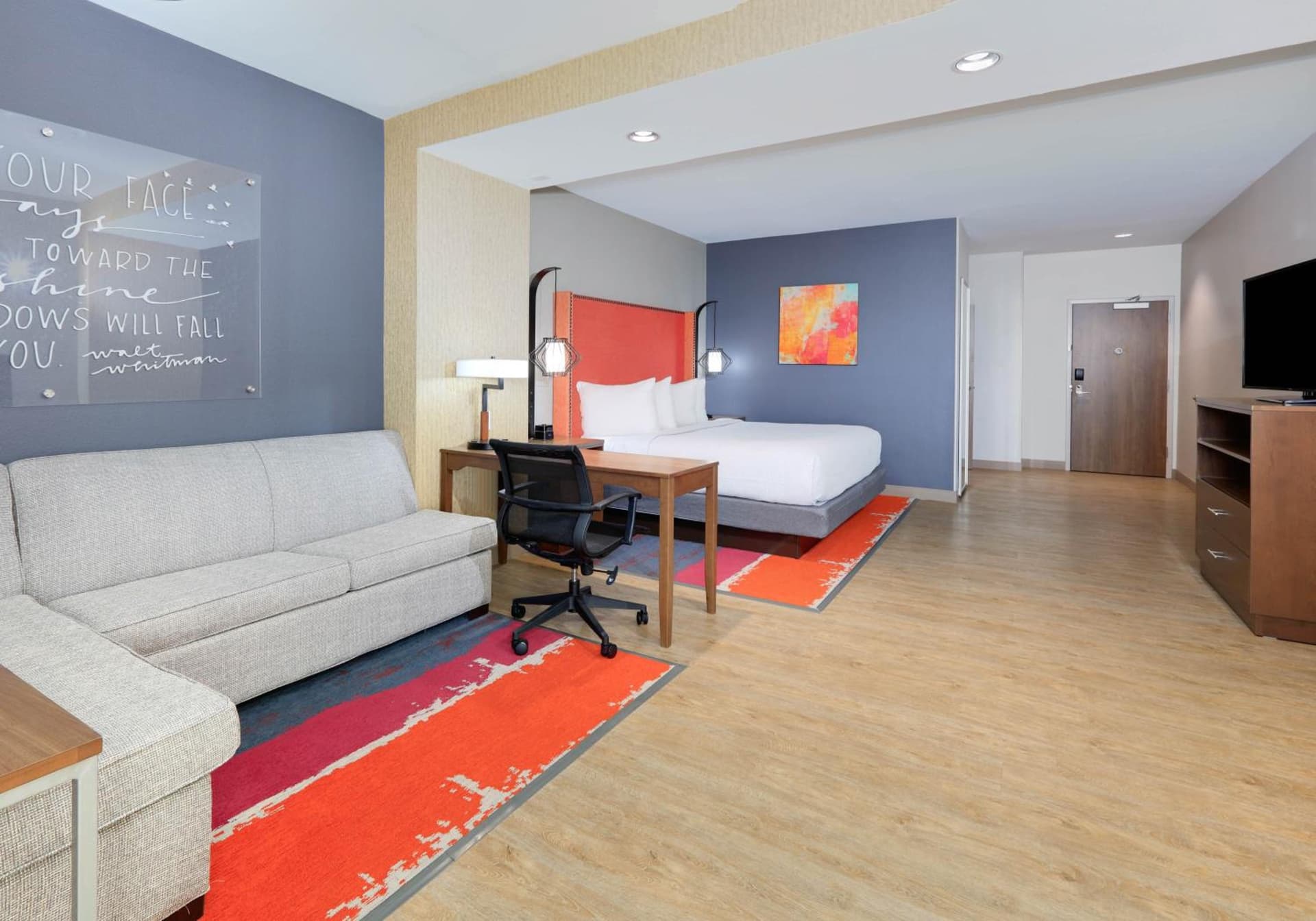 La Quinta Inn & Suites by Wyndham Lakeway gallery photo in Lakeway, TX — image 48