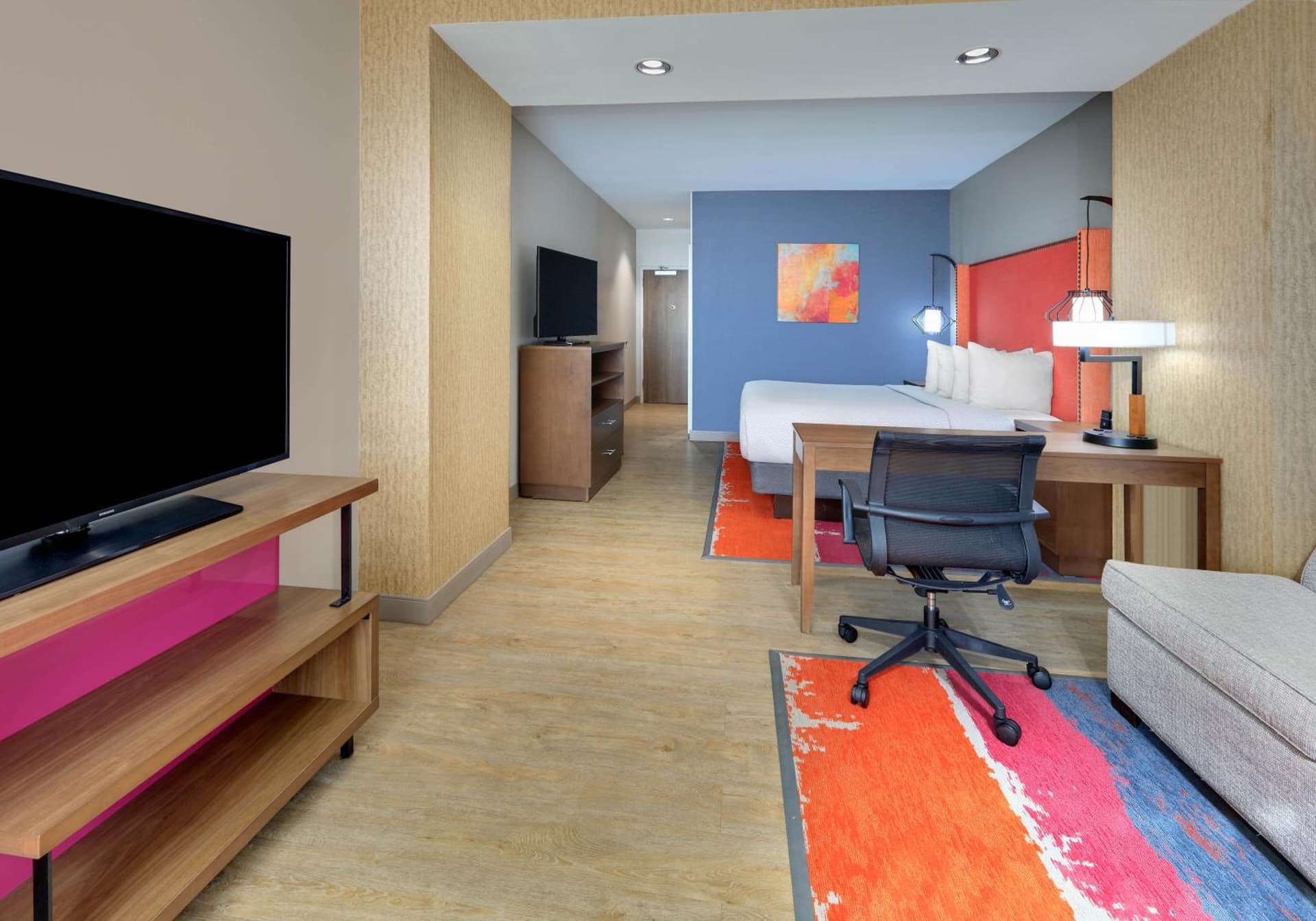 La Quinta Inn & Suites by Wyndham Lakeway gallery photo in Lakeway, TX — image 35