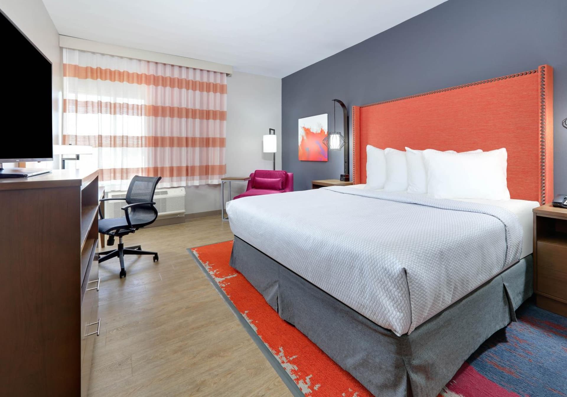 La Quinta Inn & Suites by Wyndham Lakeway gallery photo in Lakeway, TX — image 12