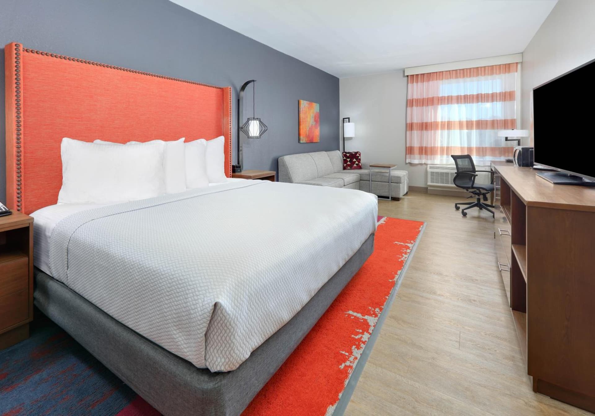 La Quinta Inn & Suites by Wyndham Lakeway gallery photo in Lakeway, TX — image 47