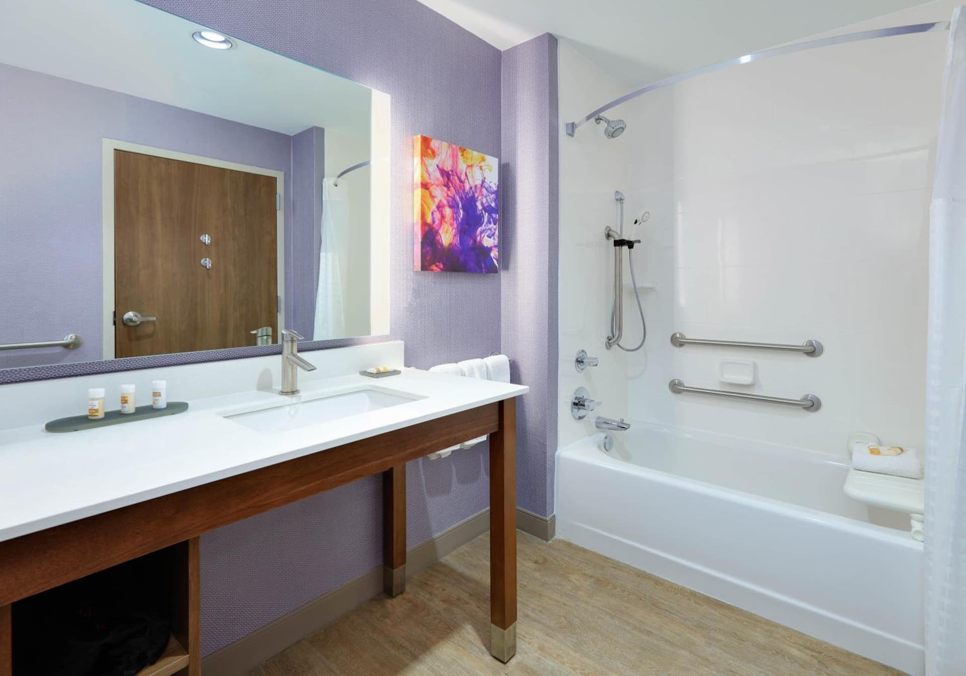 La Quinta Inn & Suites by Wyndham Lakeway gallery photo in Lakeway, TX — image 38