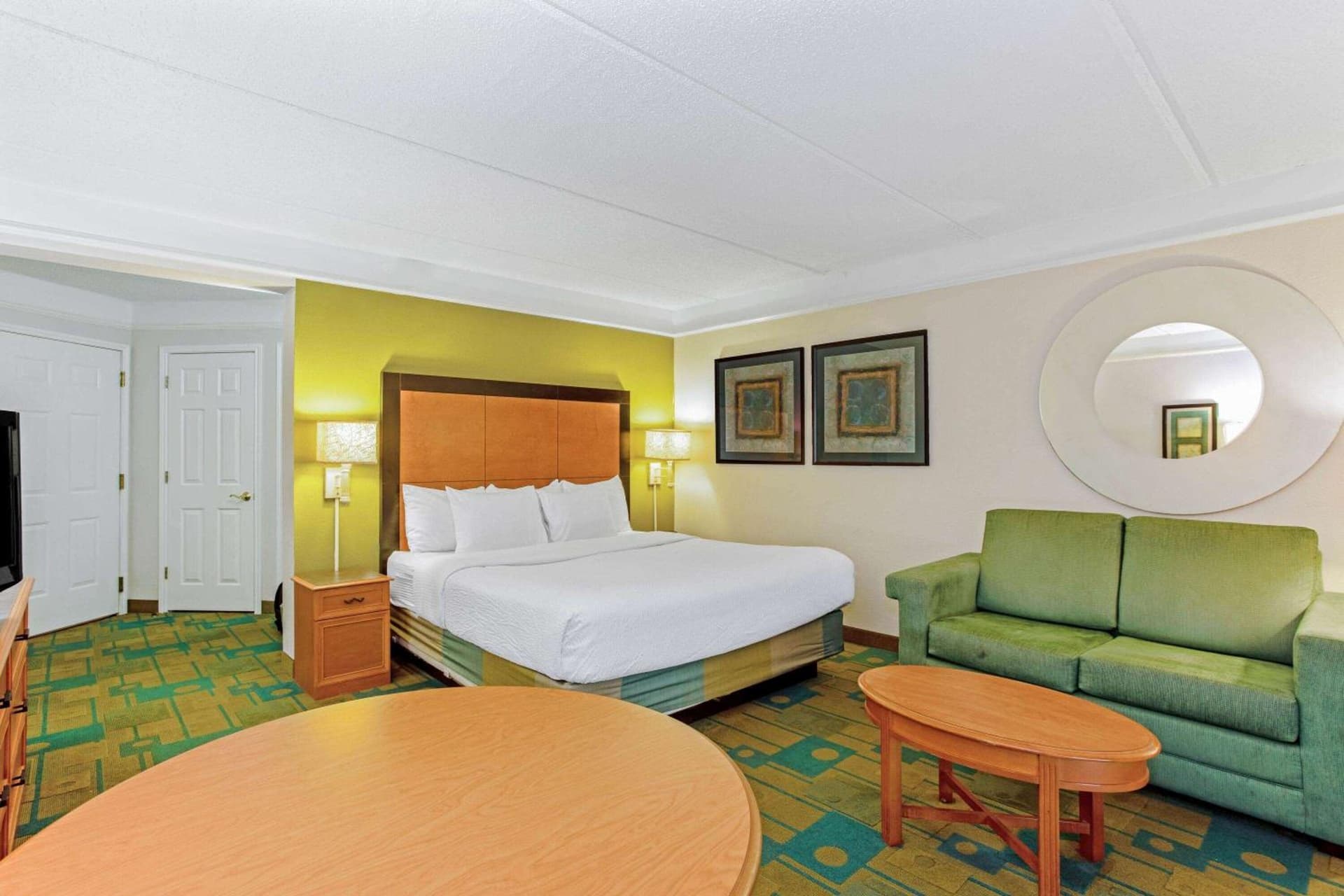 La Quinta by Wyndham Orlando I Drive/Conv Center property views in Orlando, FL — gallery photo 3