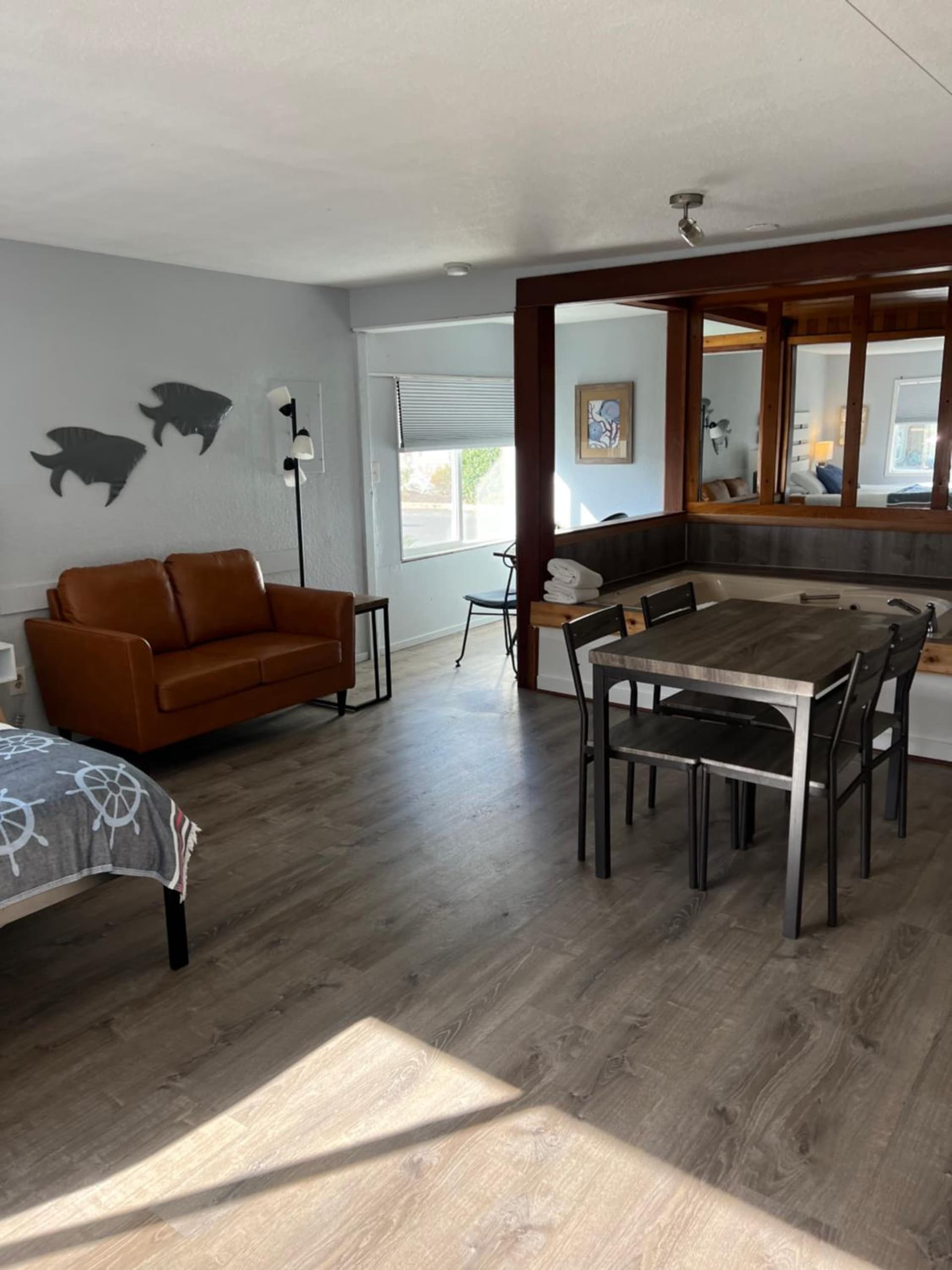 The Guesthouse Ocean View Cottages property views in Cannon Beach, OR — gallery photo 3
