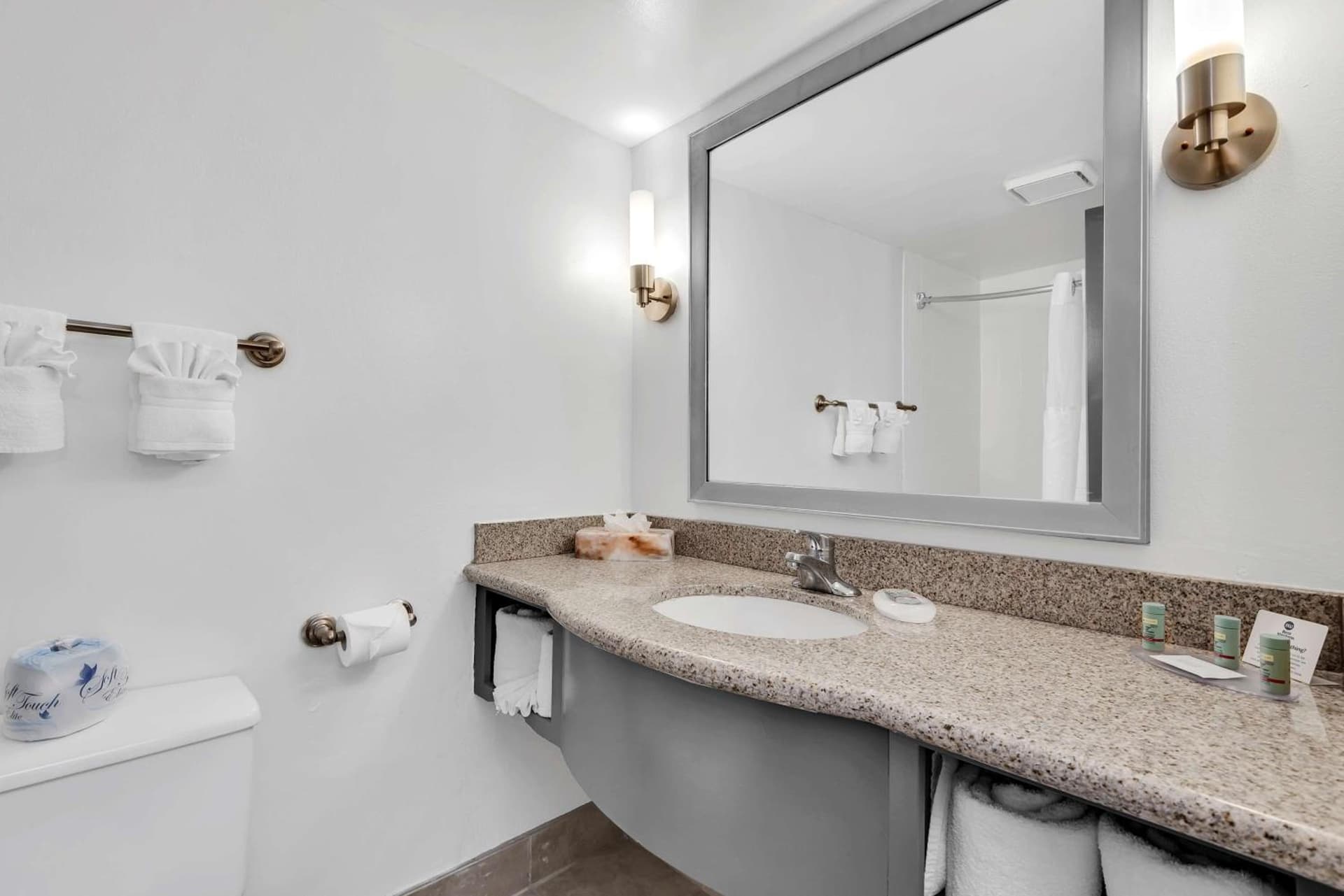 Best Western Orlando Gateway Hotel gallery photo in Orlando, FL — image 49
