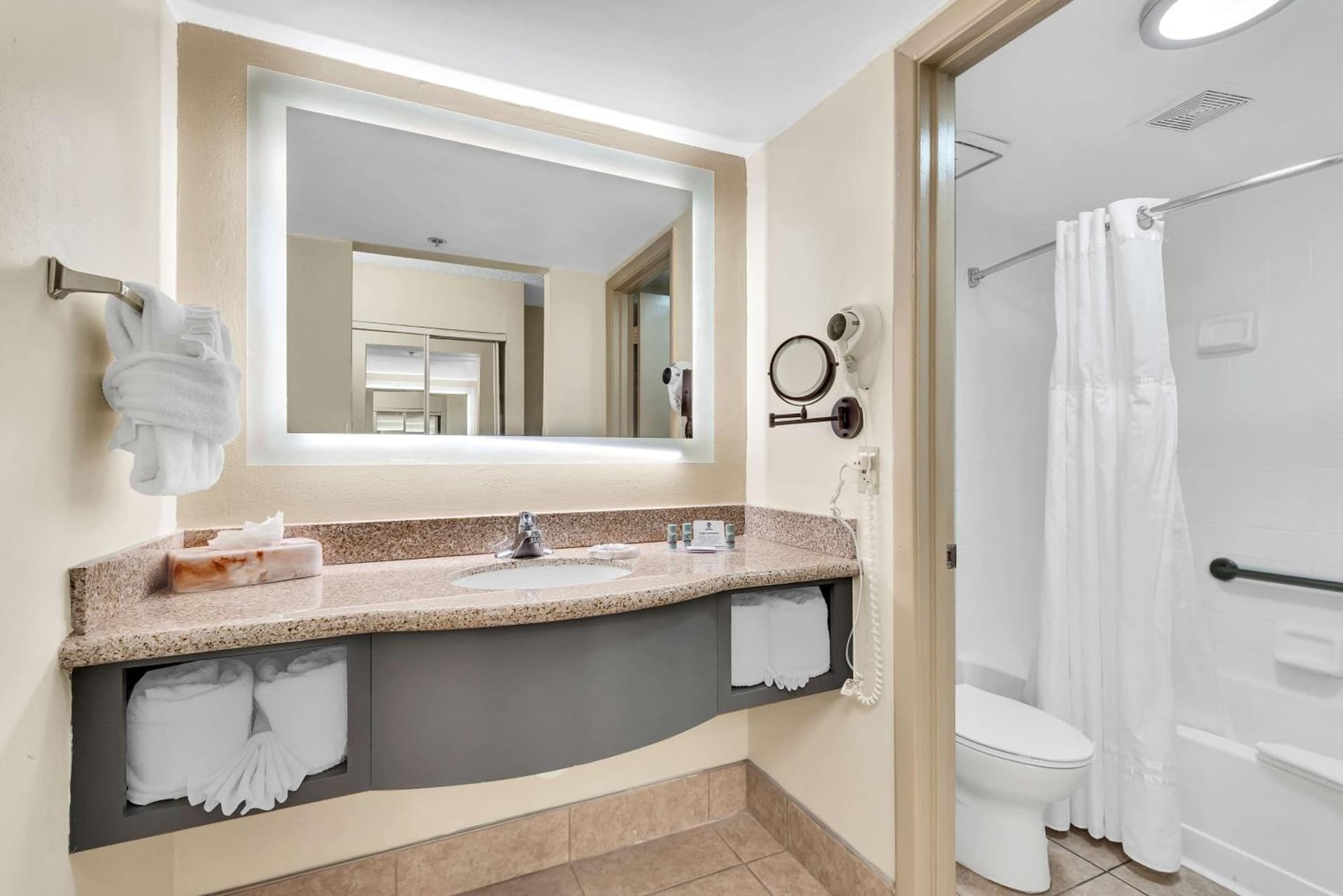 Best Western Orlando Gateway Hotel gallery photo in Orlando, FL — image 51