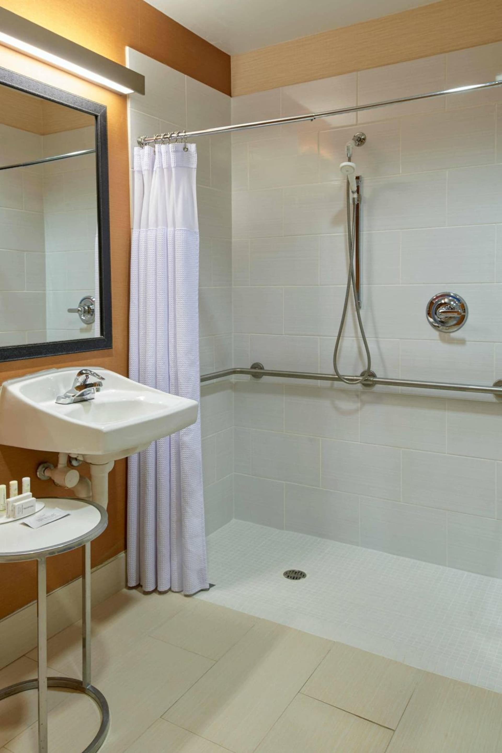 Fairfield Inn by Marriott Kalamazoo West gallery photo in Kalamazoo, MI — image 4