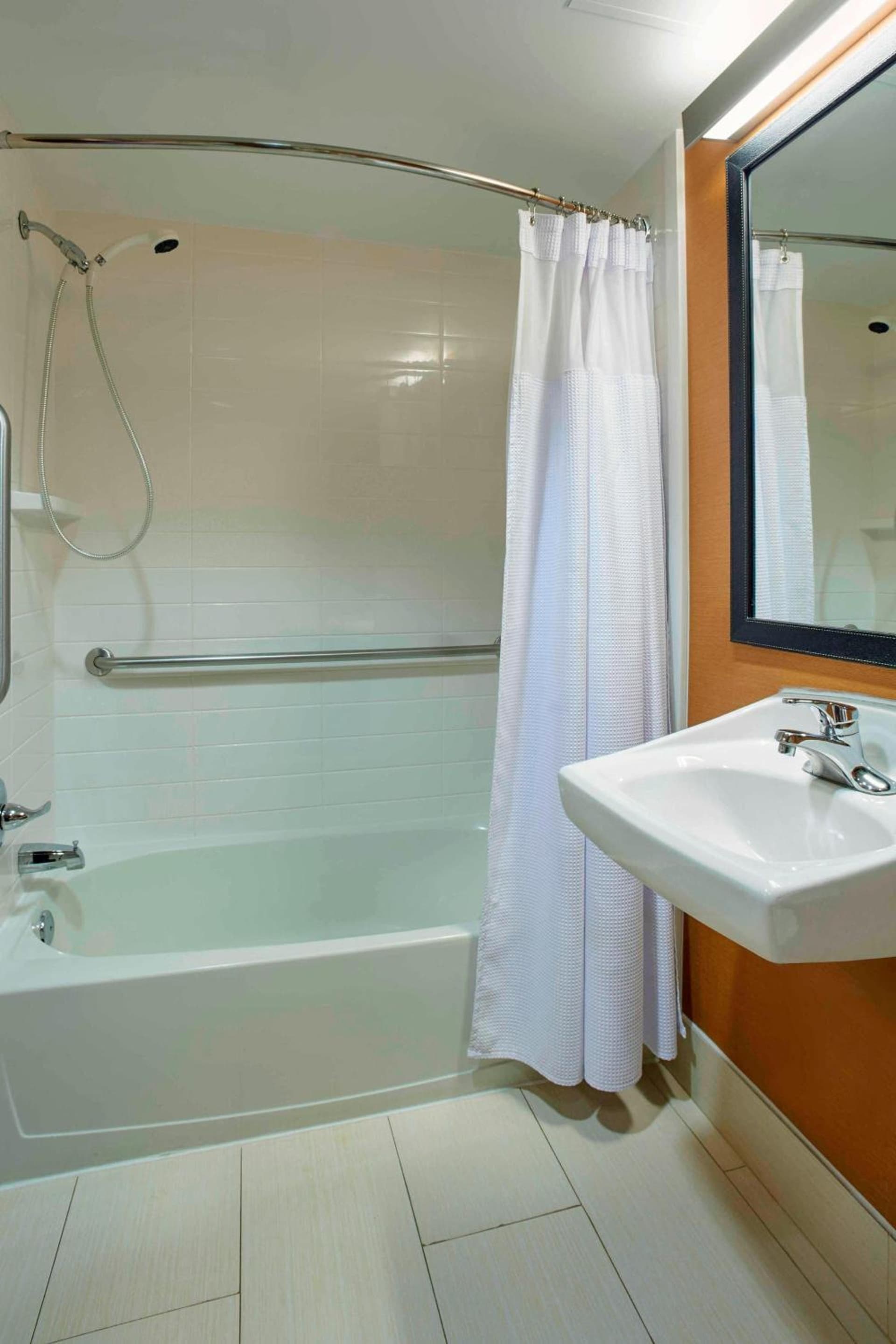 Fairfield Inn by Marriott Kalamazoo West gallery photo in Kalamazoo, MI — image 12