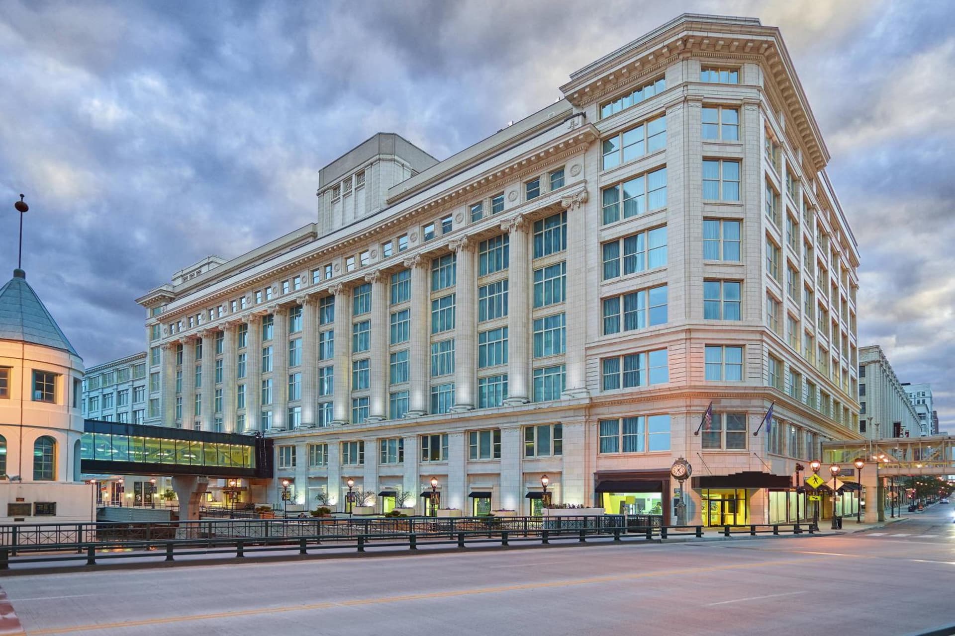 Residence Inn Milwaukee Downtown featured exterior or lobby in Milwaukee, WI — similar hotel