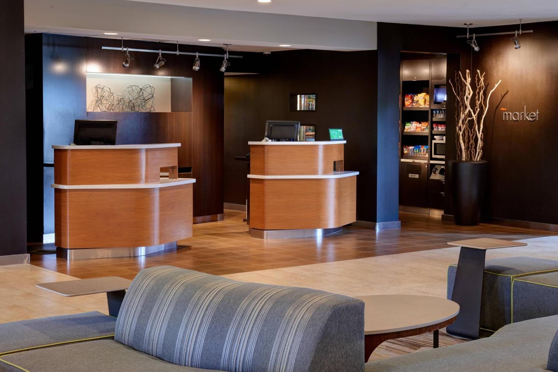 Courtyard by Marriott Detroit Dearborn gallery photo in Dearborn, MI — image 6