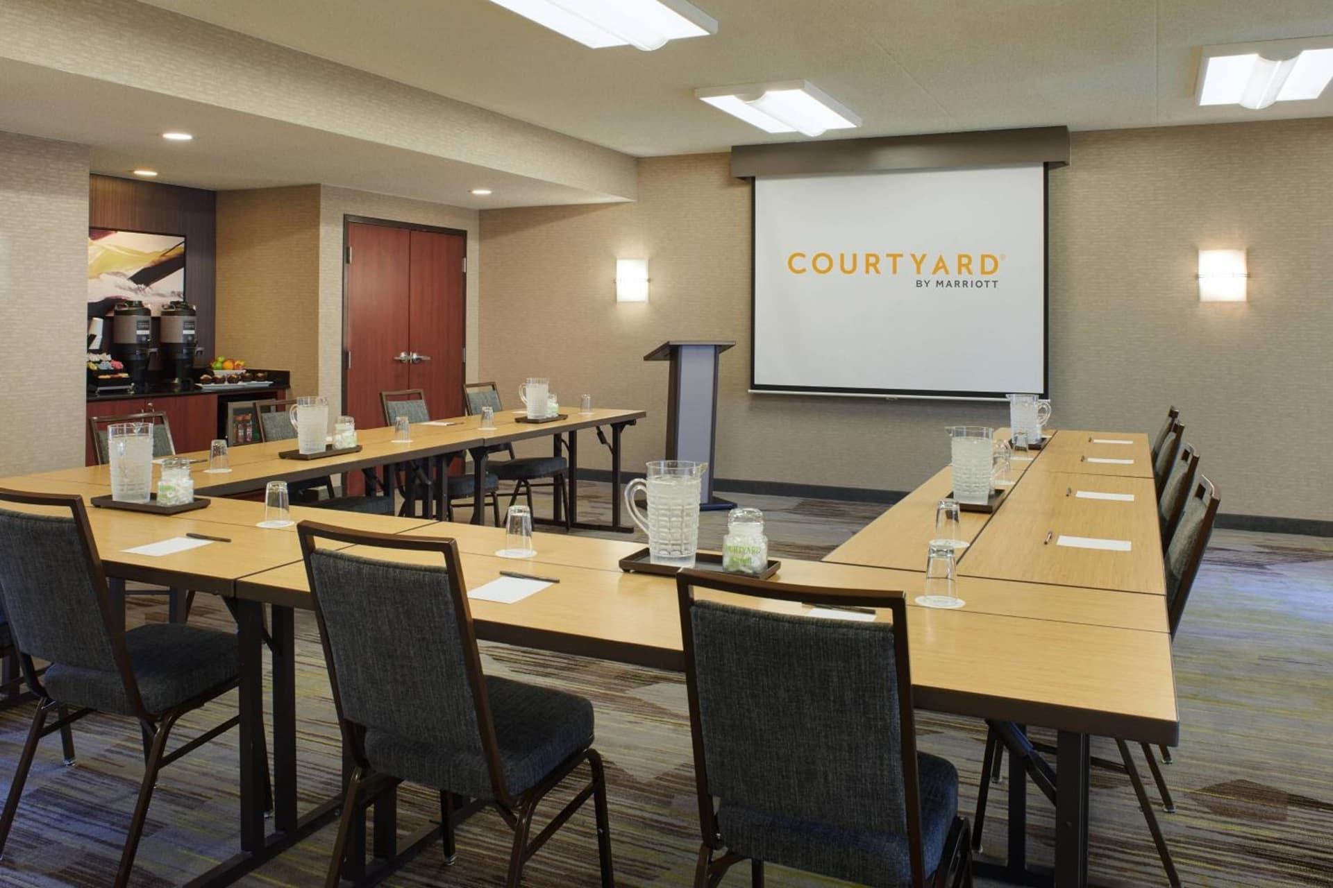 Courtyard by Marriott Detroit Dearborn gallery photo in Dearborn, MI — image 28