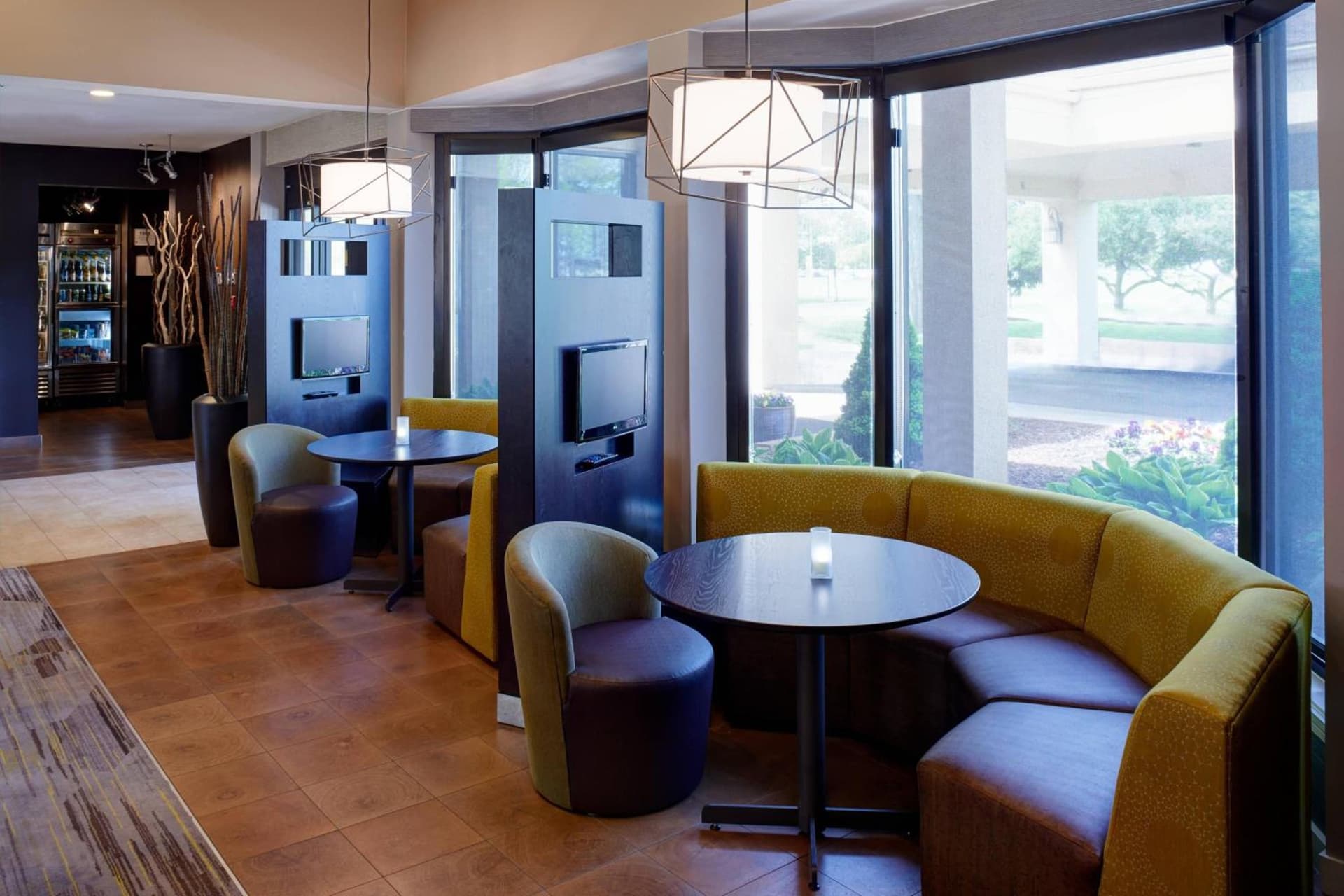 Courtyard by Marriott Detroit Dearborn gallery photo in Dearborn, MI — image 8
