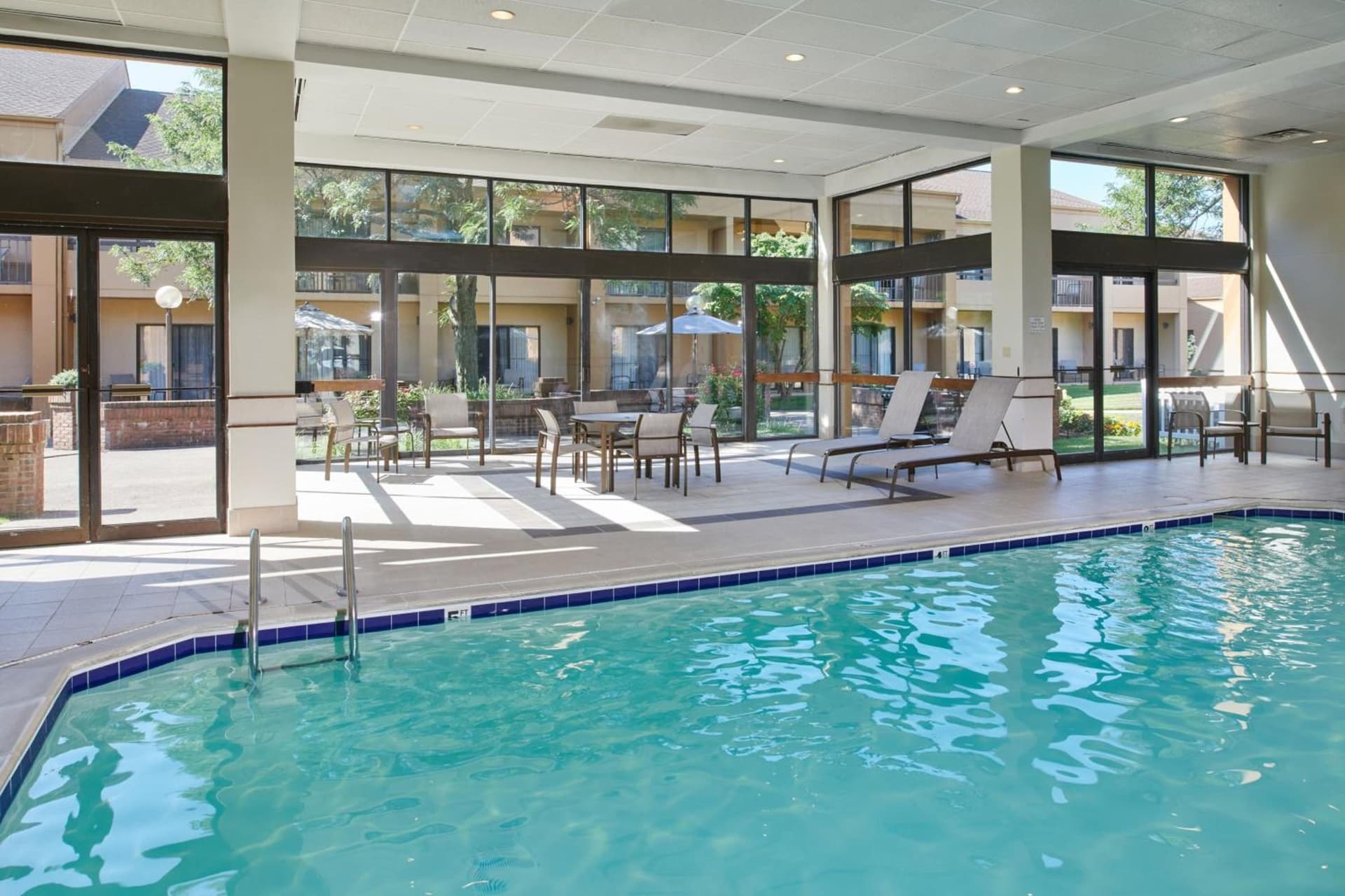 Courtyard by Marriott Detroit Dearborn gallery photo in Dearborn, MI — image 5