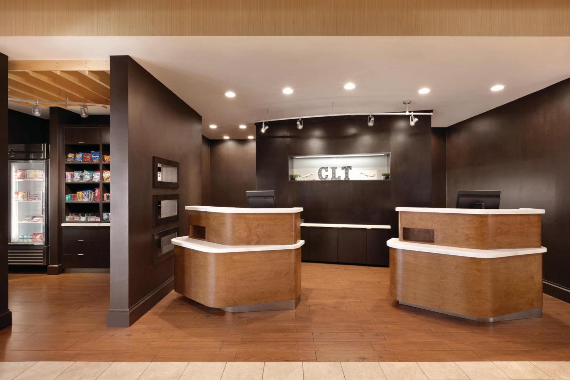 Courtyard Charlotte Airport North interior in Charlotte, NC — gallery photo 2