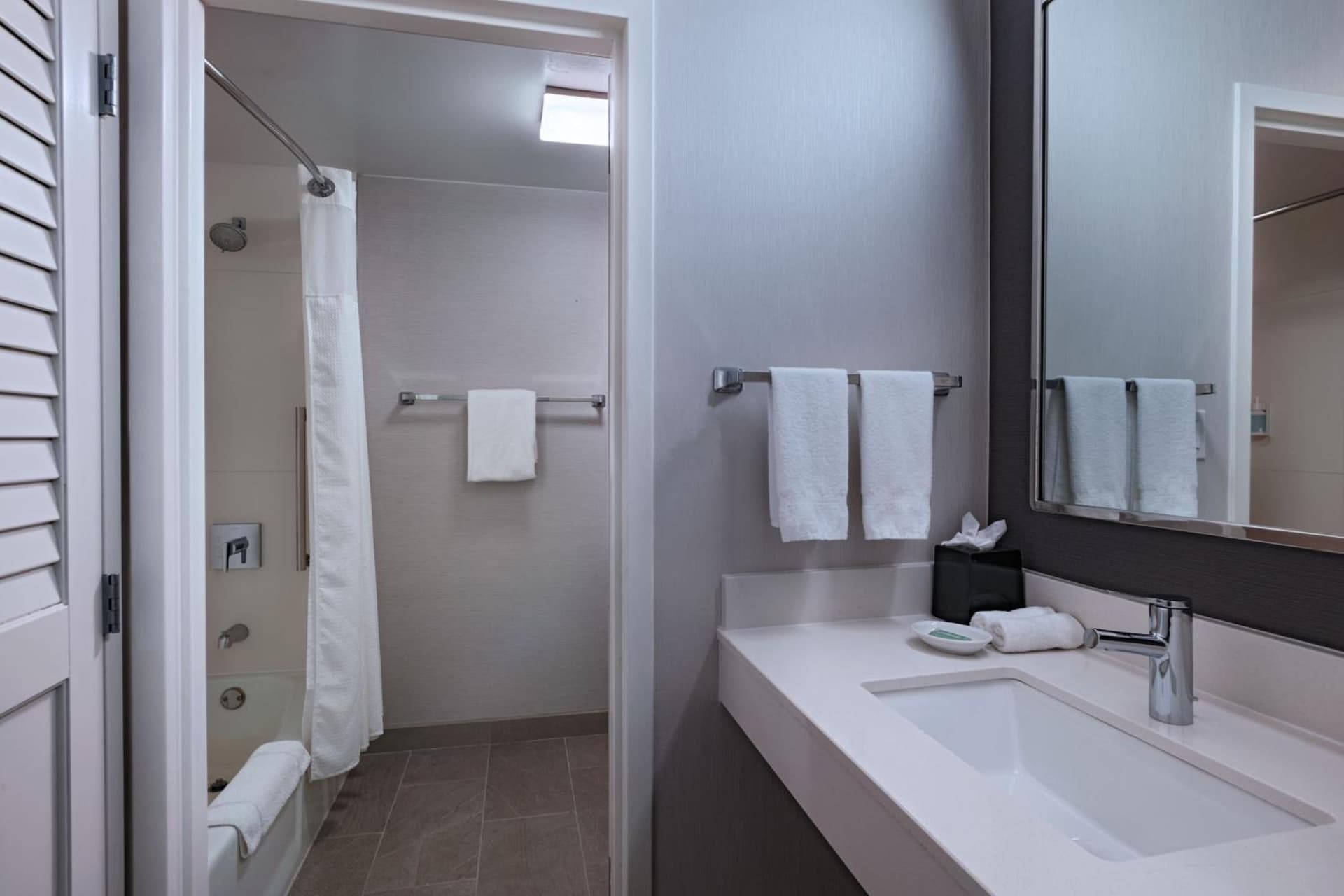 Courtyard by Marriott Dallas Richardson at Spring Valley gallery photo in Richardson, TX — image 14