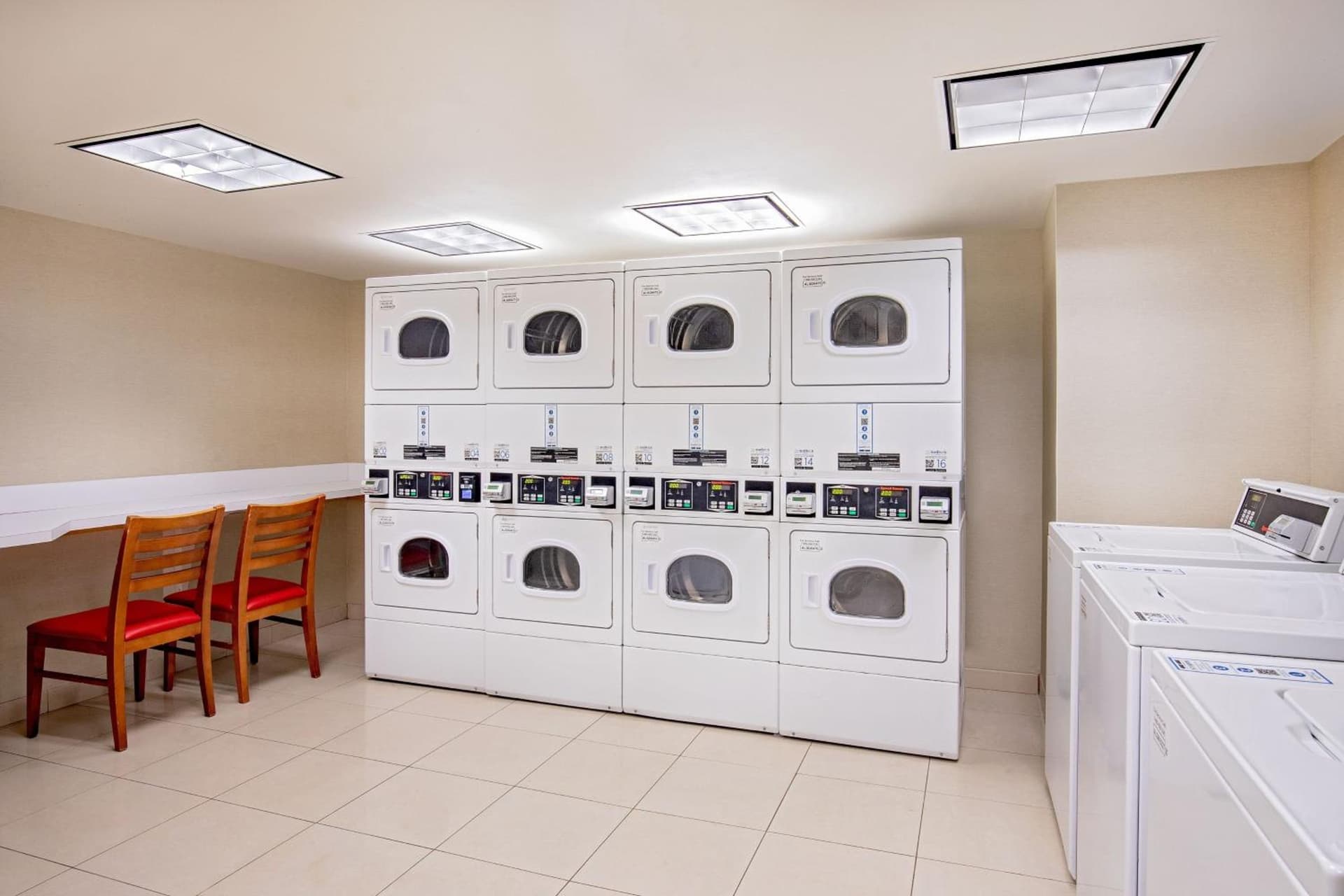 Residence Inn by Marriott Norfolk Airport gallery photo in Norfolk, VA — image 12