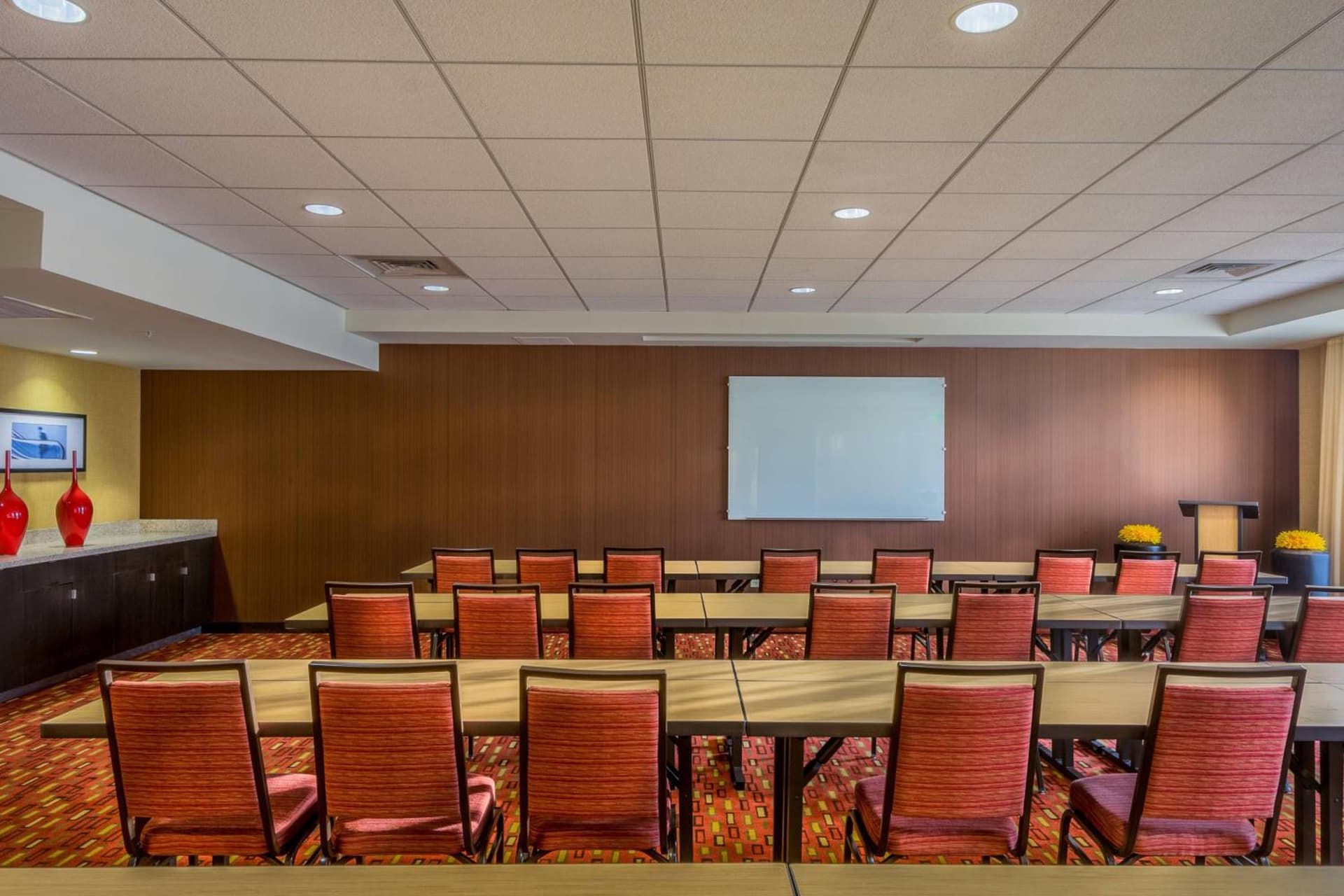 Courtyard by Marriott Charleston Downtown/Civic Center gallery photo in Charleston, WV — image 7